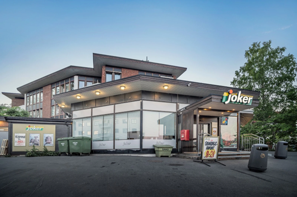 Eiendommen har en flott beliggenhet med butikker kun 2 minutters gange unna. Galleribilde
