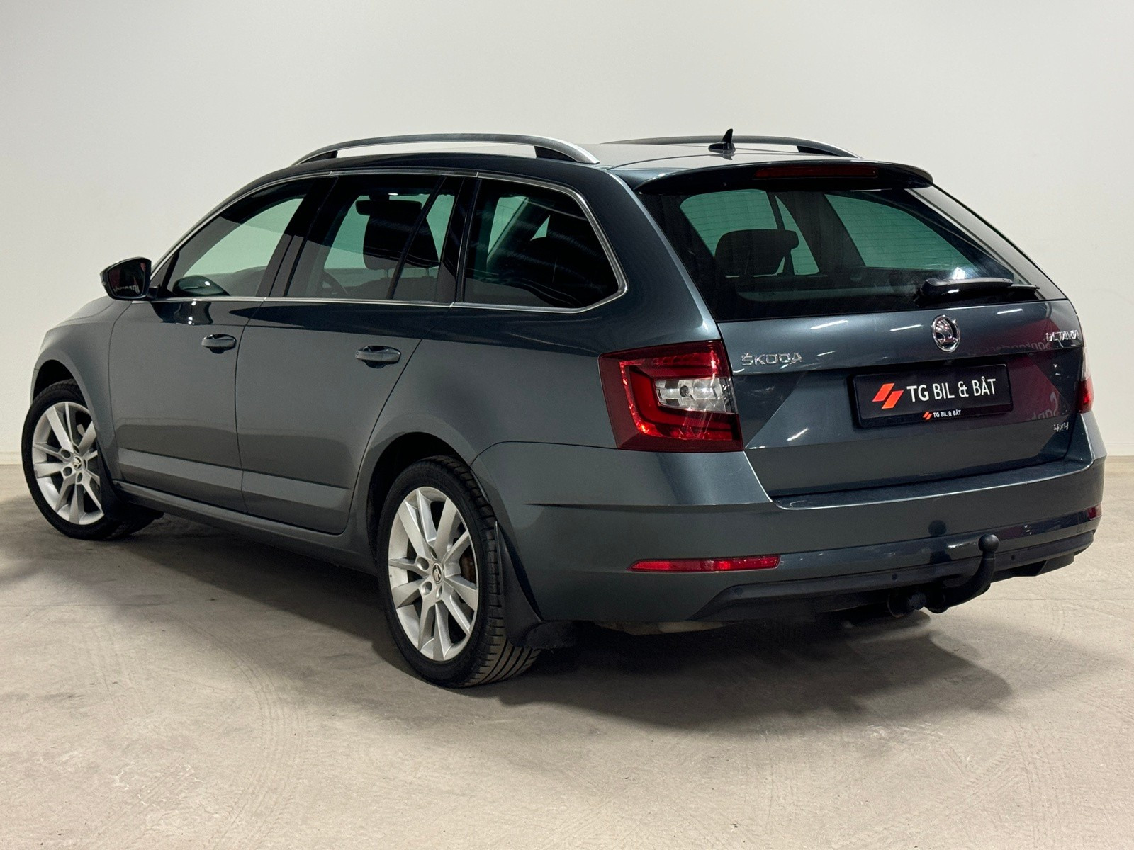 Skoda Octavia 2.0TDi 4X4 150HK DSG - ACC/NAVI/CANTON/RYGGE/LED/KROK++ 2