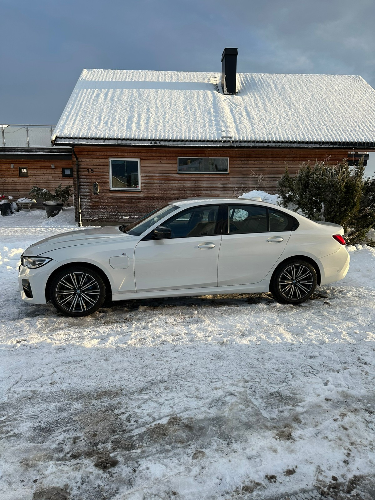 BMW 3-serie 330e xDrive 3