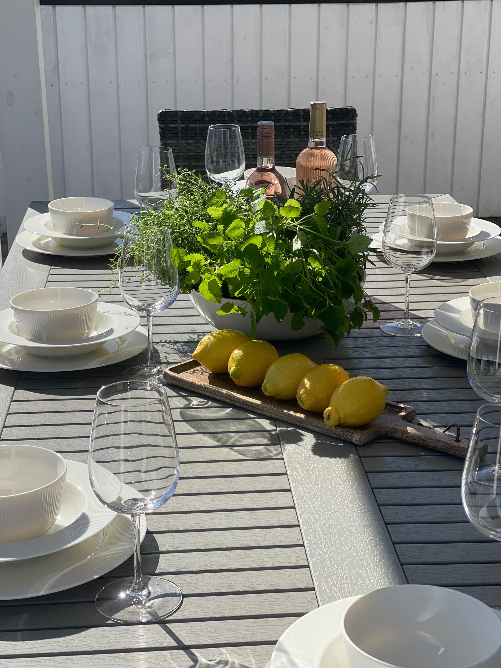 Spiseplass med god plass til 8 personer Galleribilde