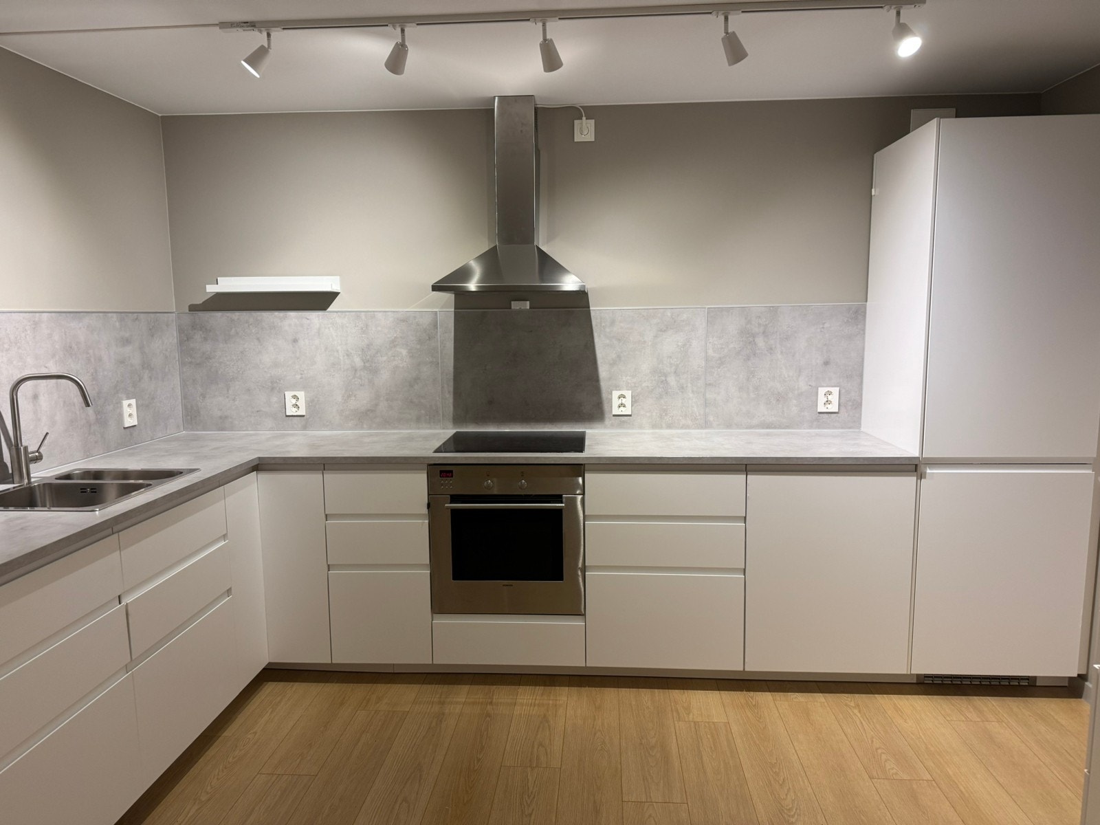 Stort kjøkken Galleribilde