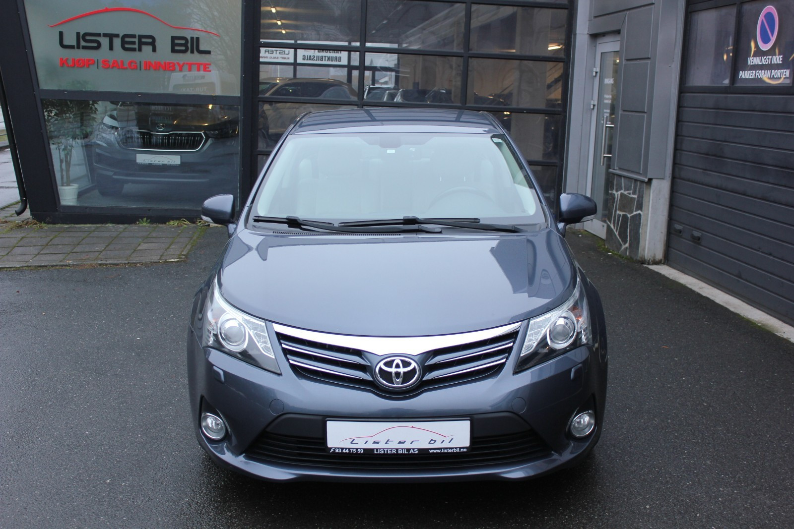 Toyota Avensis Executive 1,8 VVT-i automat-pen og velholdt! 2