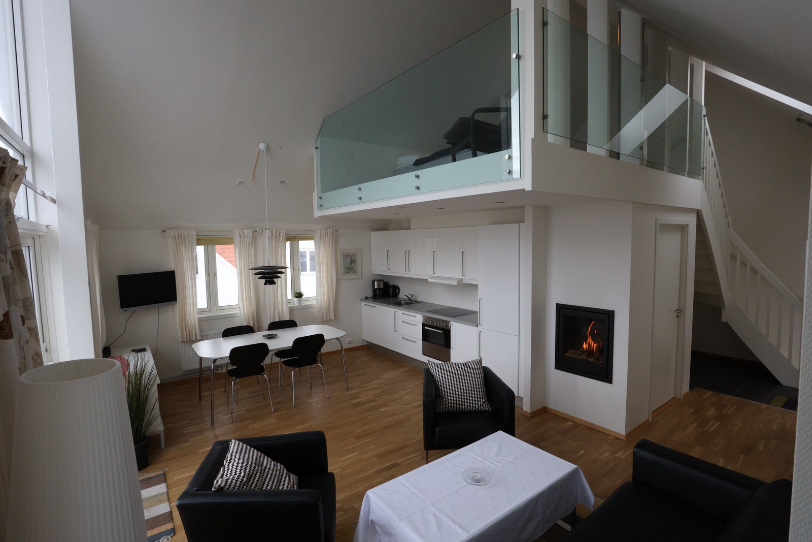 Kjøkken med åpen løsning Galleribilde