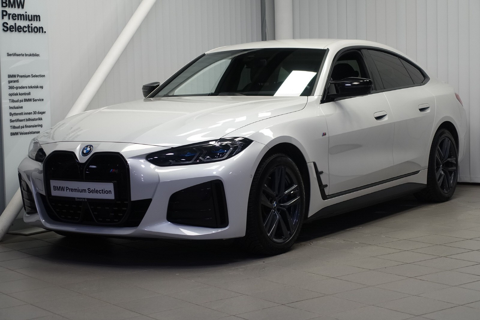BMW i4 M50 Fully Charged HUD Active Cruise Kupevarmer m/App HiFi 2