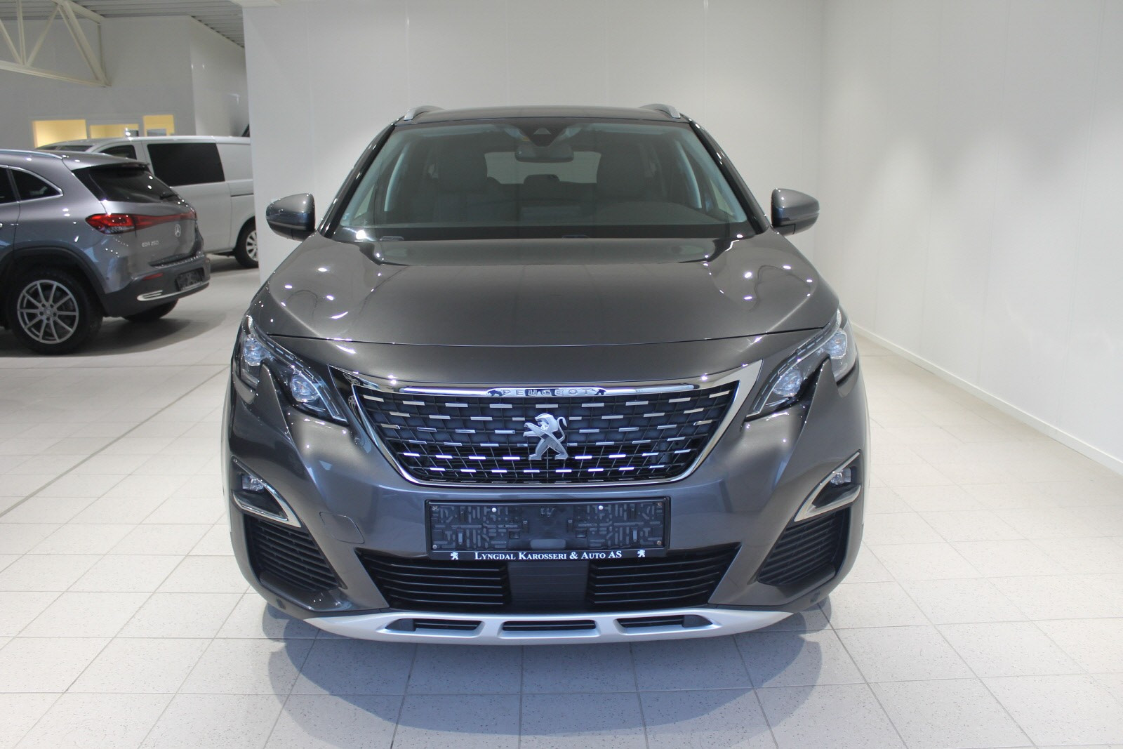 Peugeot 5008 Allure 1,5 BlueHDi 130hk aut 2