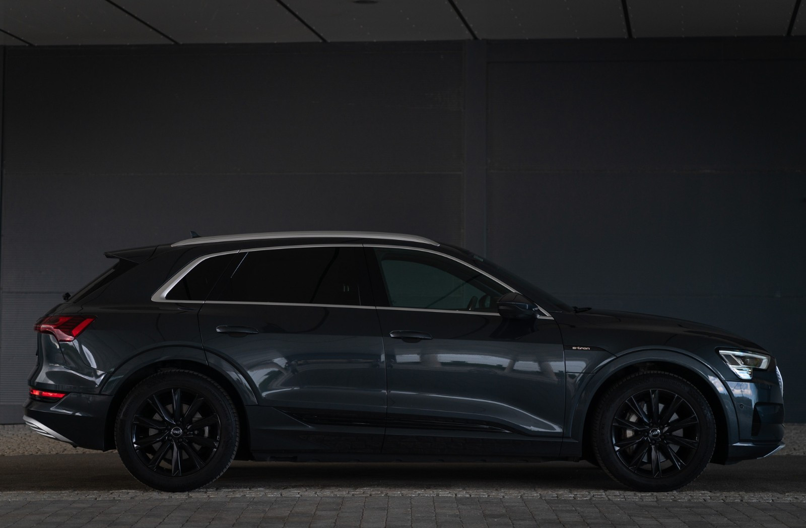 Audi e-tron 55 Advanced Exclusive/360 kamera/B&O/Nattsyn/Head-Up/++ 2