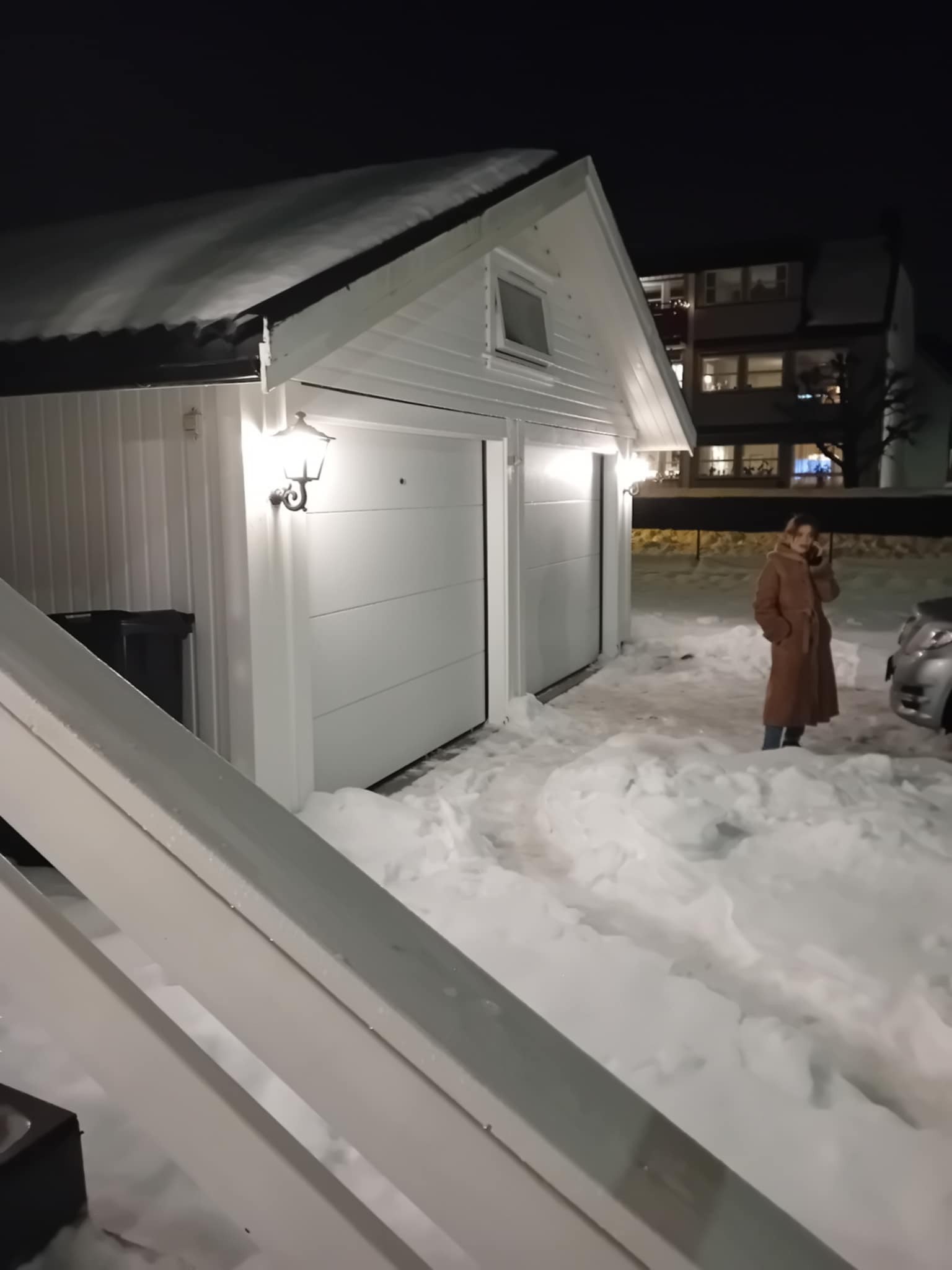 Inngang og garasje Galleribilde