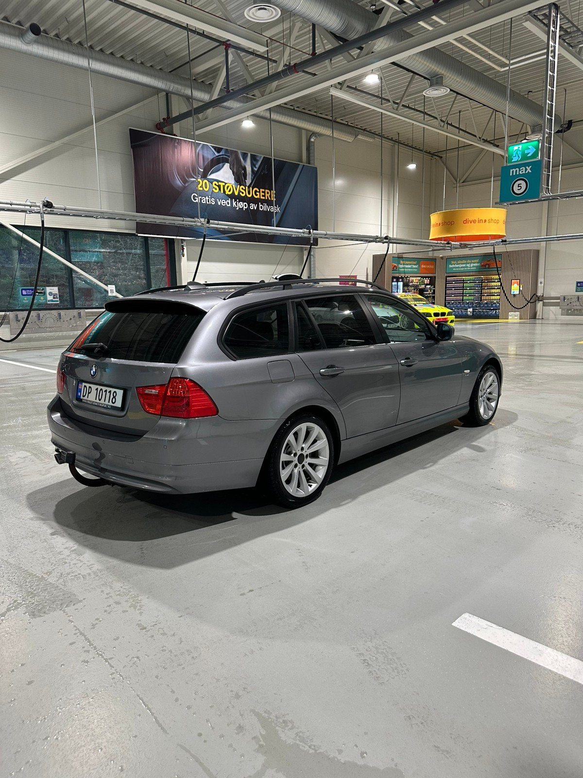 BMW 3-serie 320d xDrive / Skinn / NaviPro 2