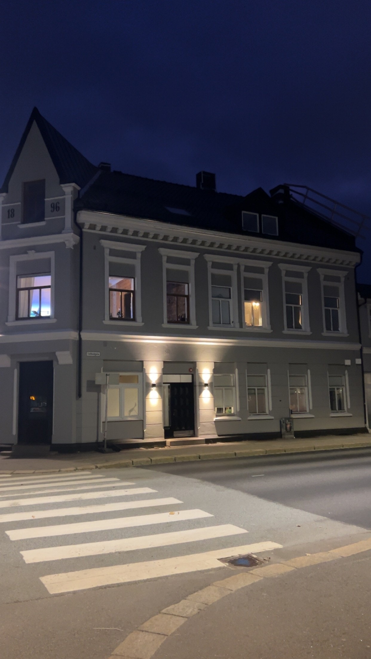 Ny fasade, tak og vinduer i 2024 Galleribilde