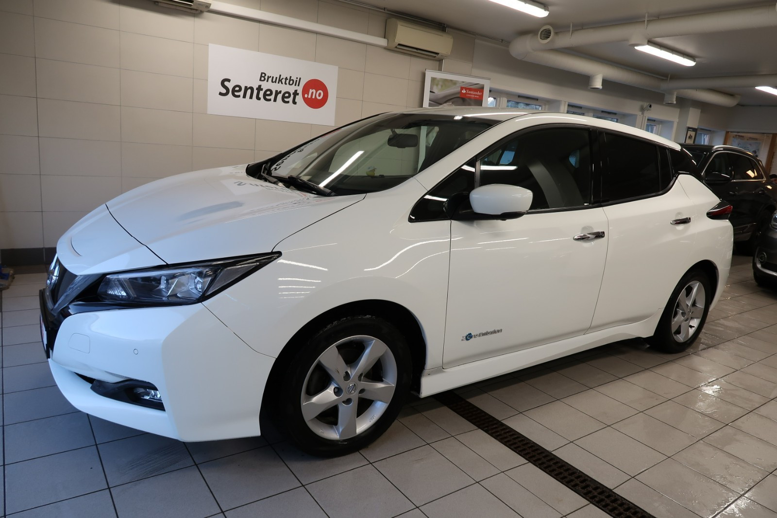 Nissan Leaf 40kWh N-Connecta ACC,Varmepumpe,360kam,DAB+ Outlet 3