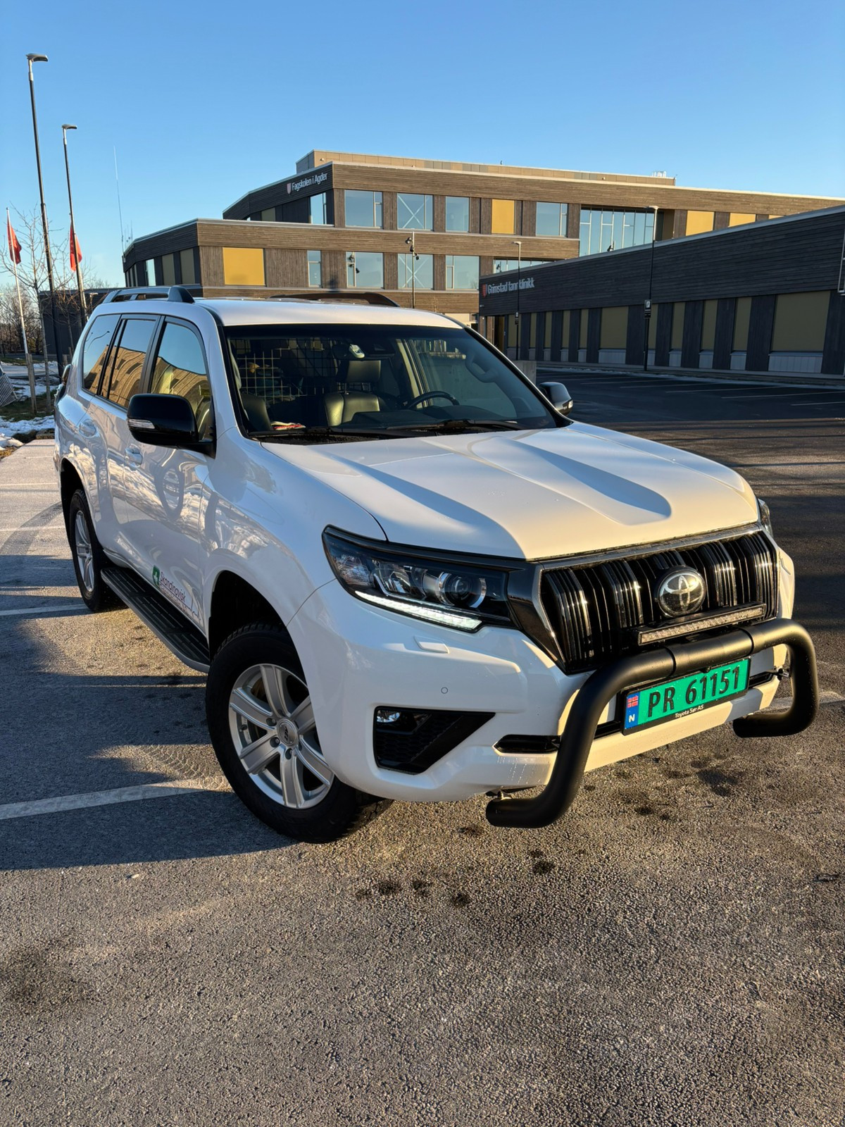 Toyota Land Cruiser 2,8 D-4D GX aut 3