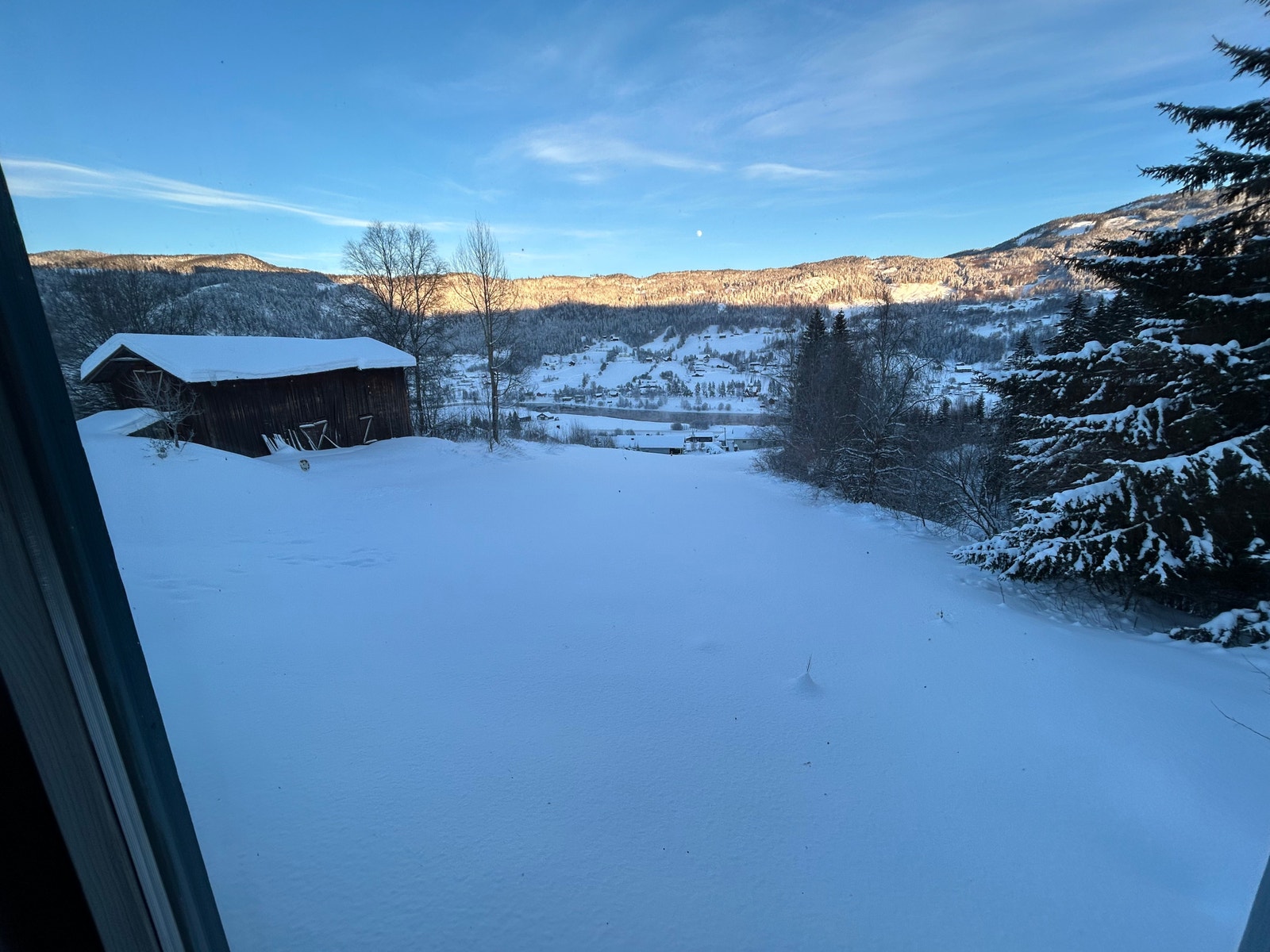 Utsikt fra stuevindu Galleribilde