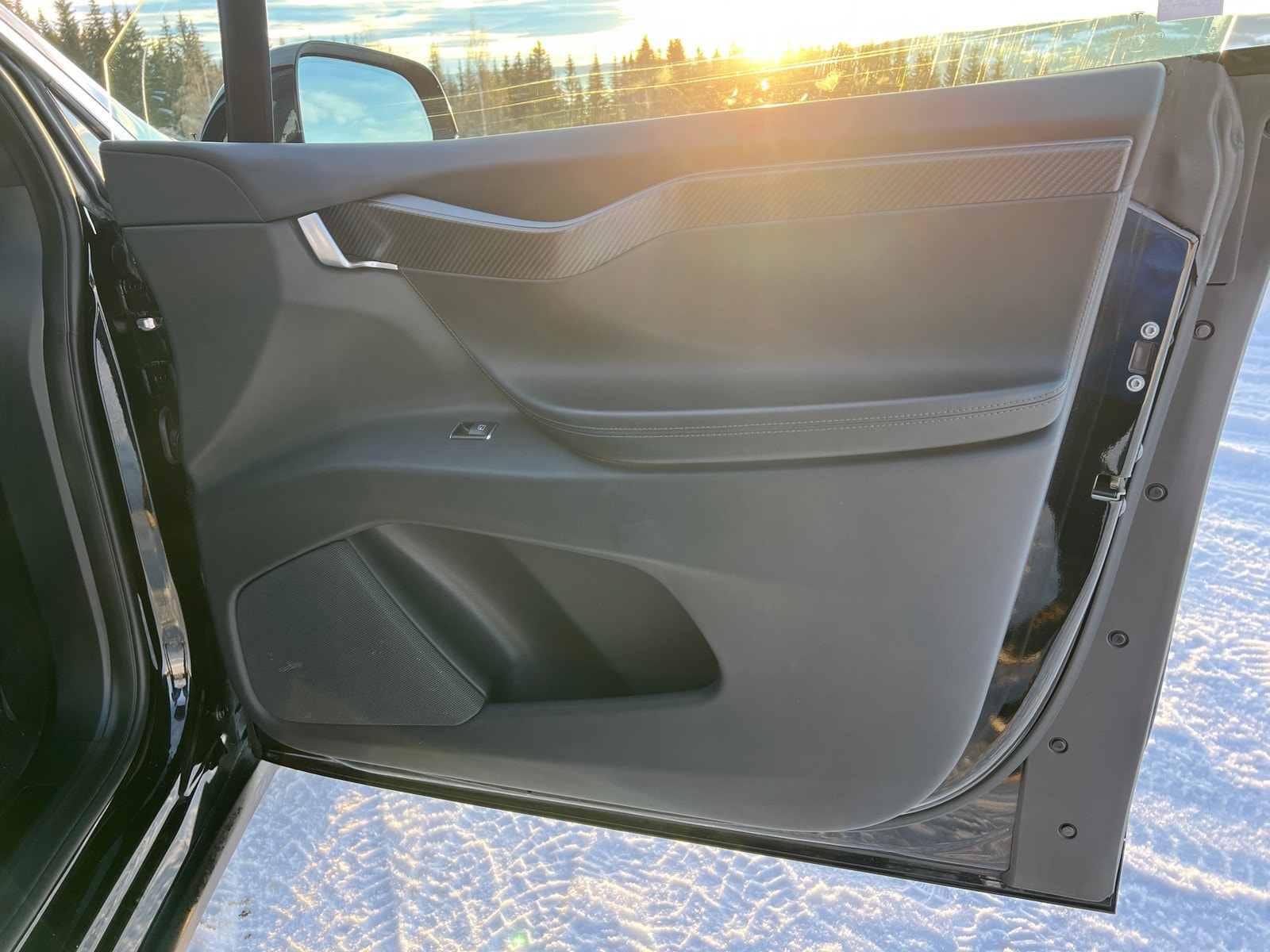 Tesla Model X 31