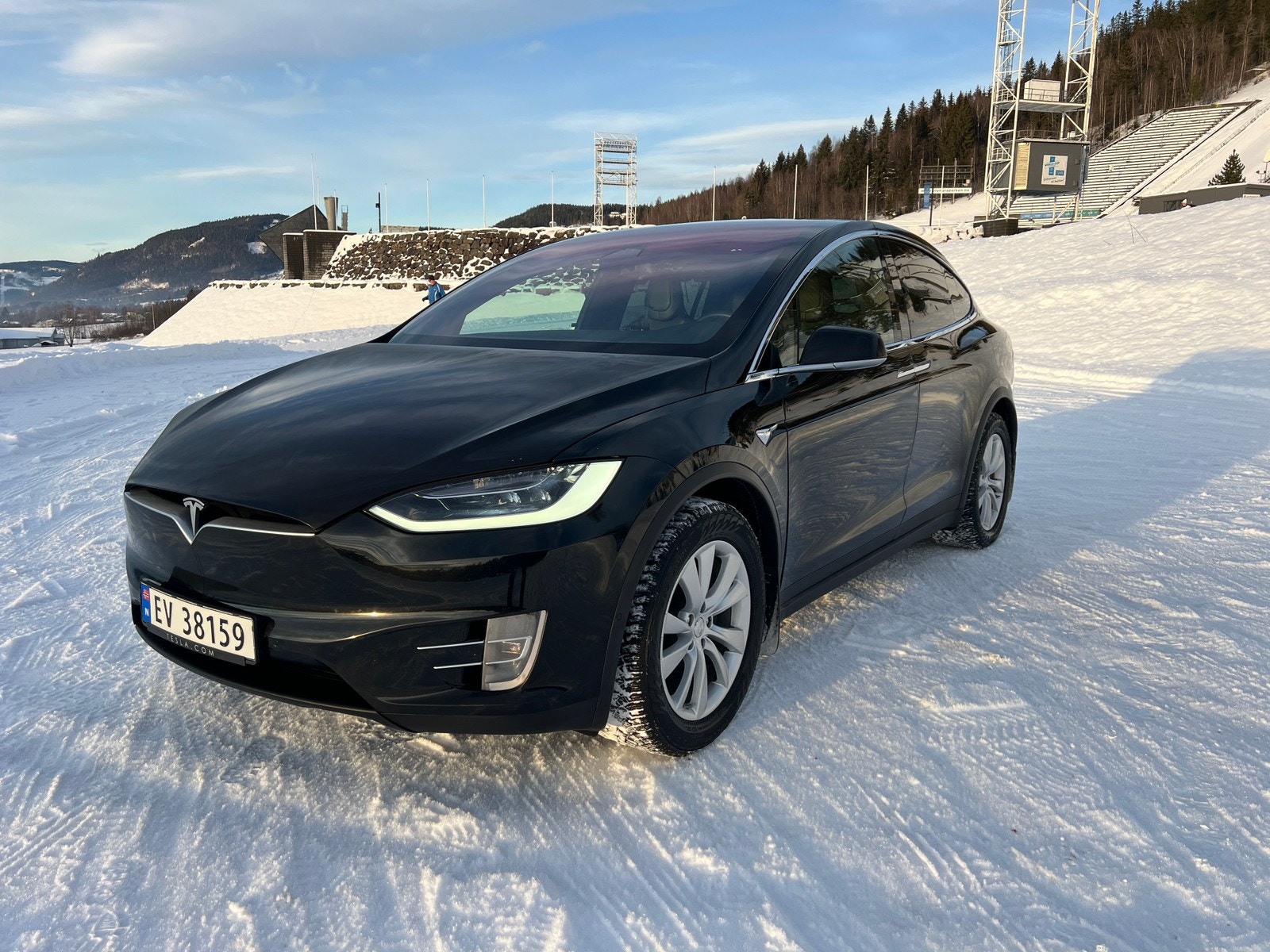 Tesla Model X 1