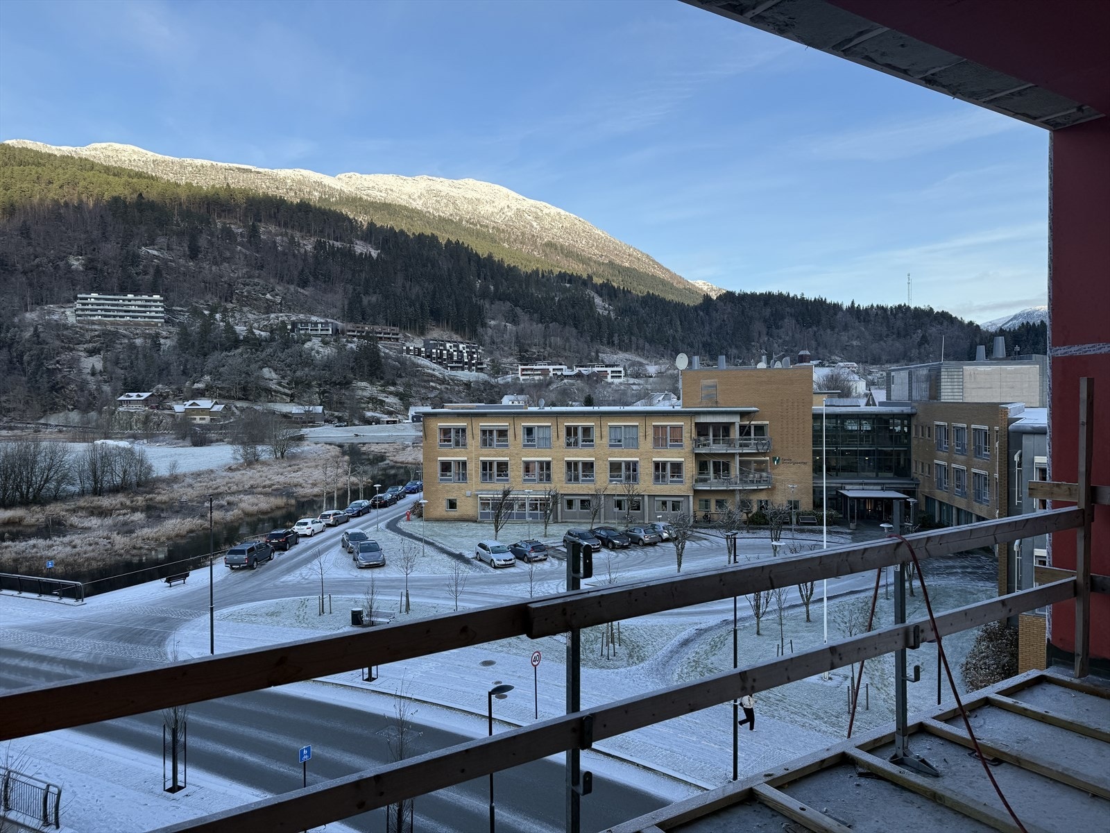 - B41 - Utsikt mot nord-aust fra veranda - Galleribilde