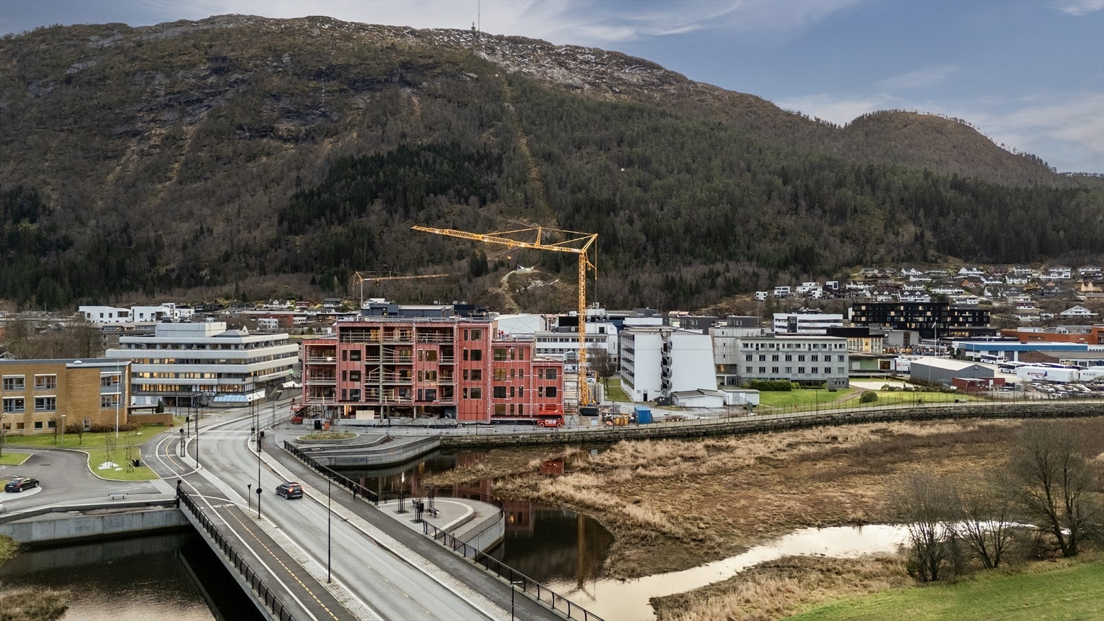 - Prosjektet ligg sentralt til med landlig utsikt mot nord - Galleribilde