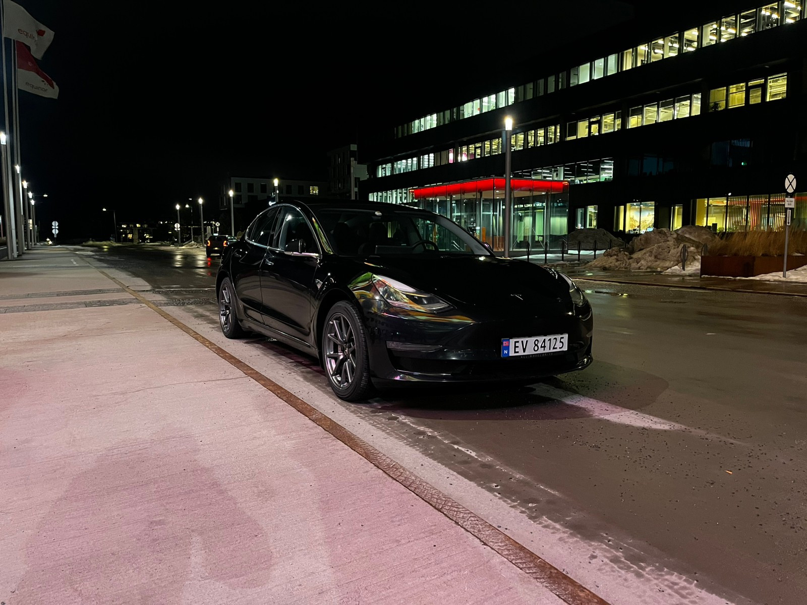 Tesla Model 3 Standard Range Plus 2