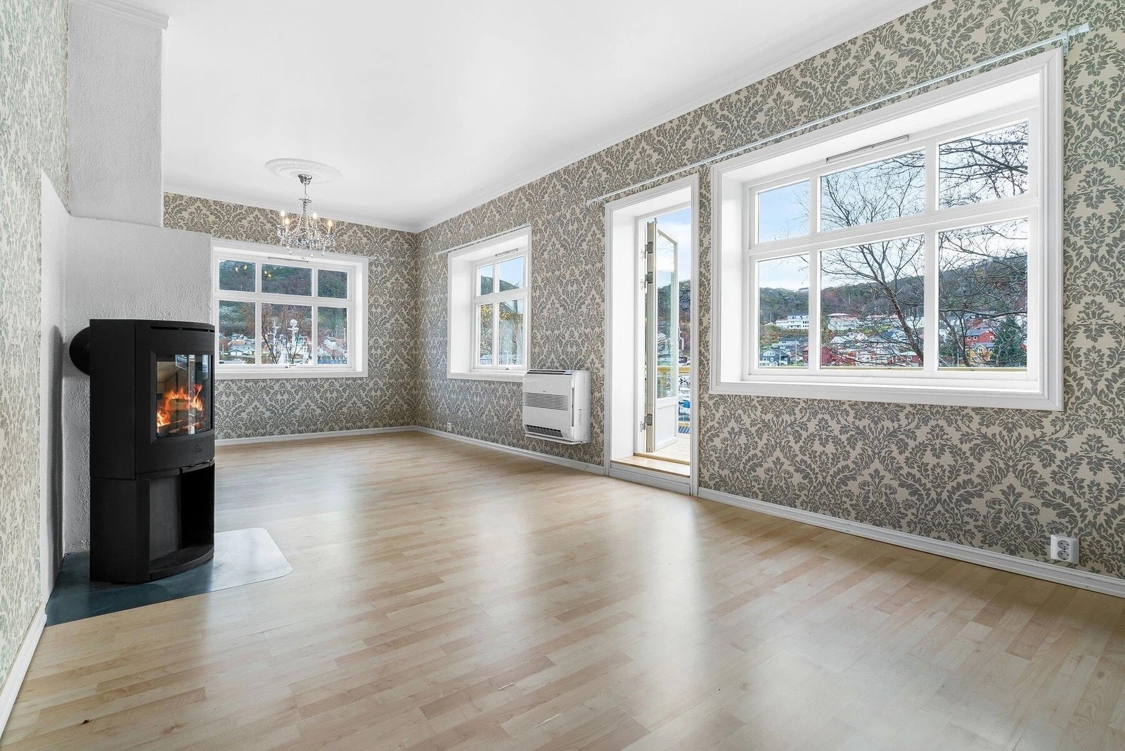 Stue 1/3 Galleribilde