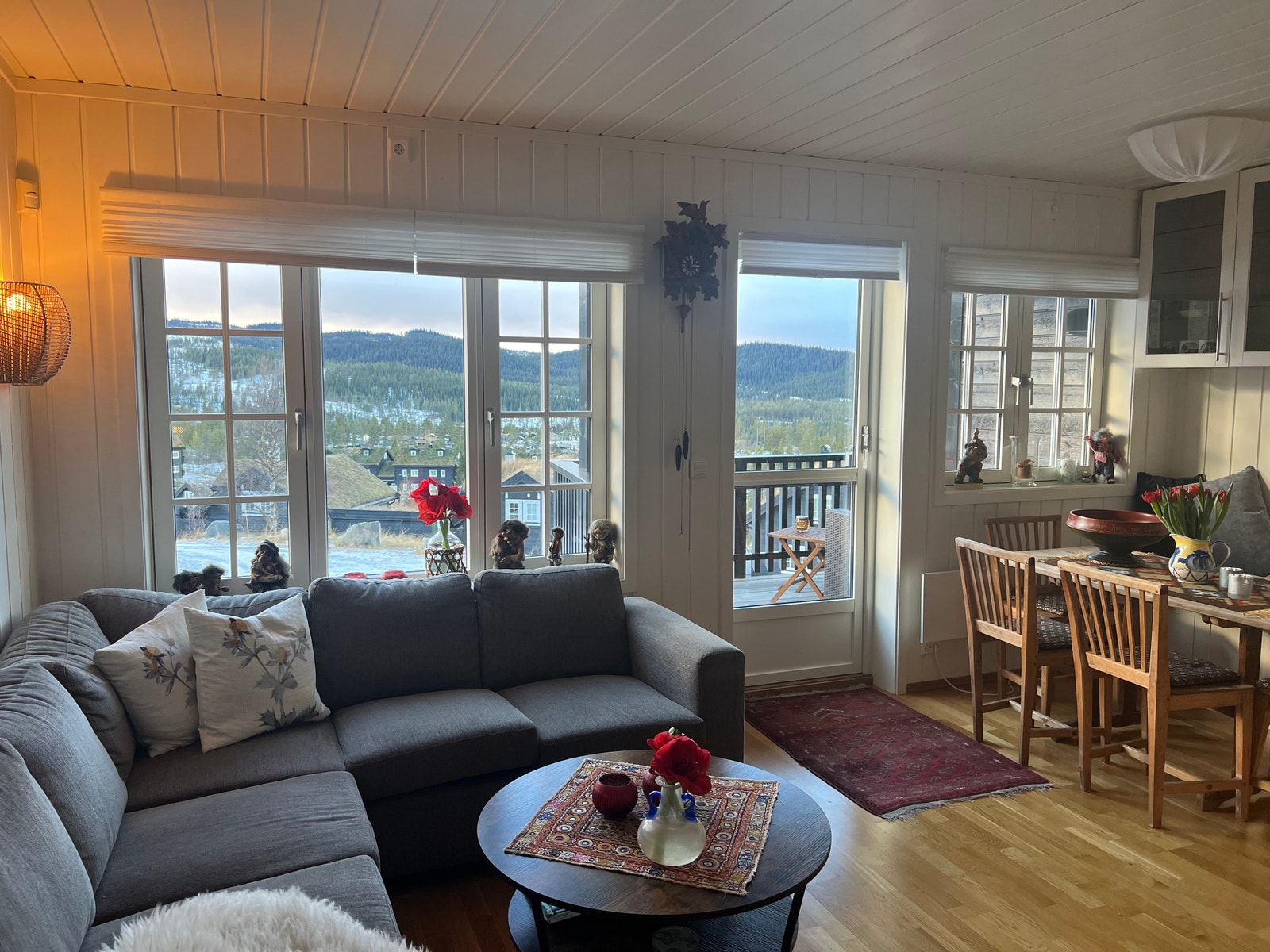 Utsikt over fjellene Galleribilde