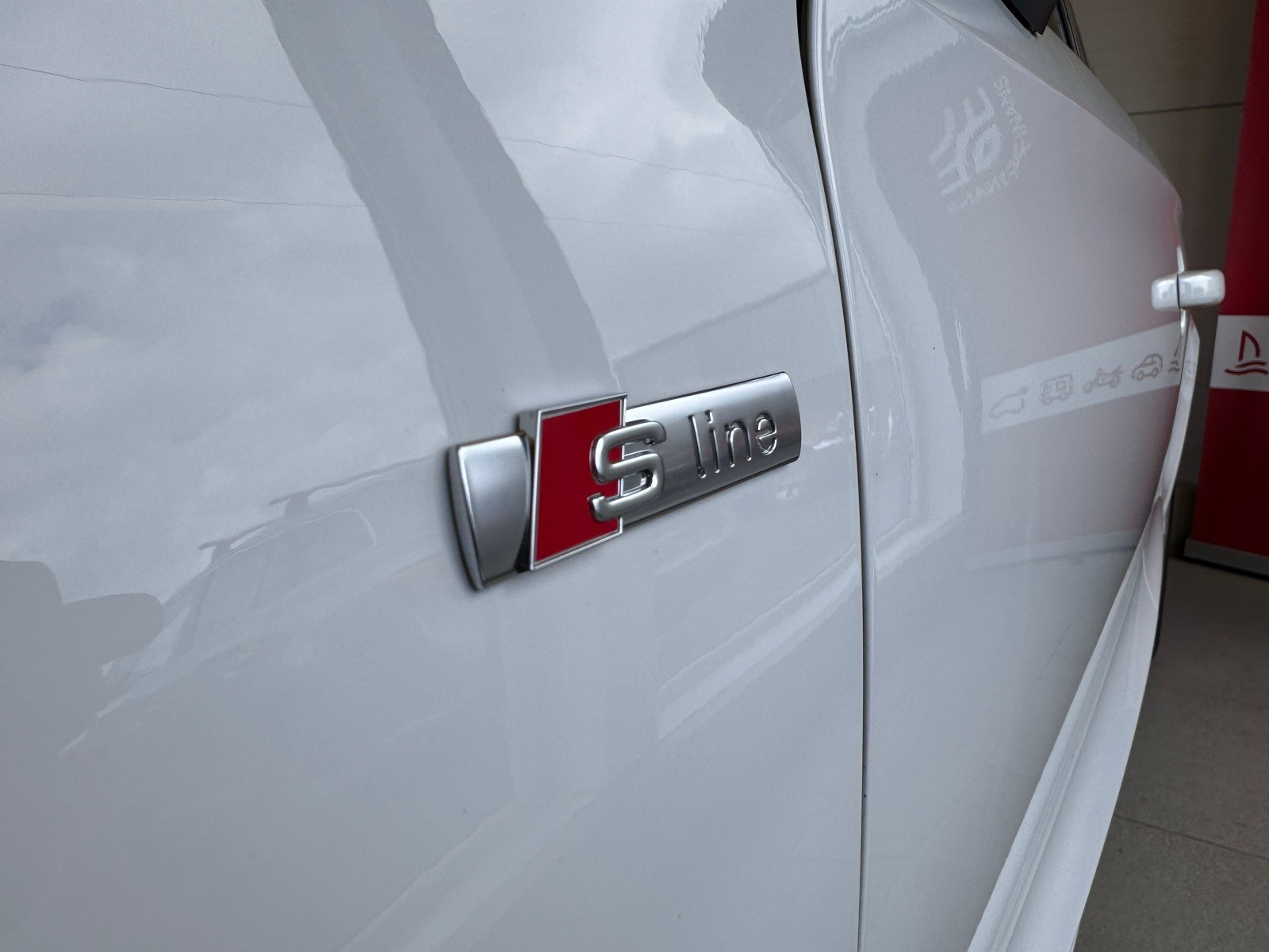 Audi A1 SPORTBACK-TFSI-95HK-S-TRONIC-AUTOMAT*S-LINE*DAB+BT*PDC 2