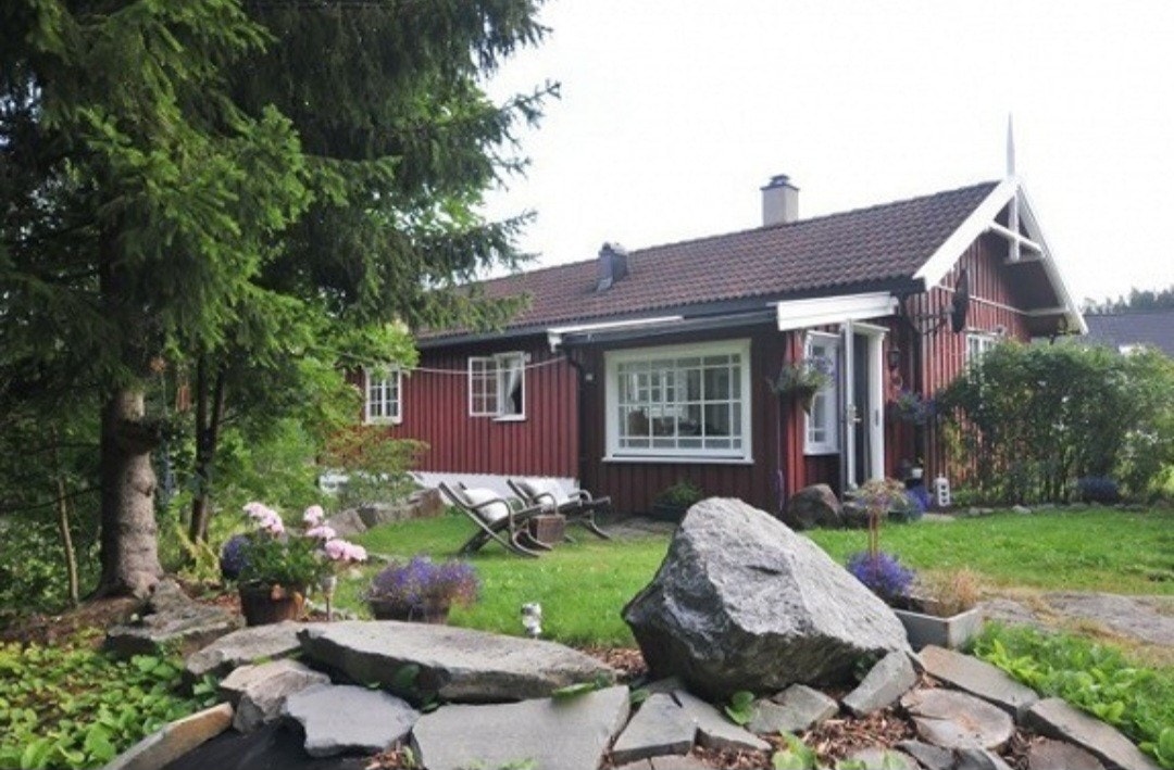 Hagen med inngangsparti Galleribilde