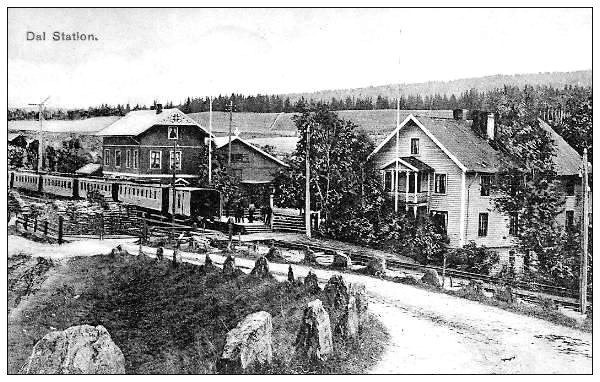 Historisk Dal Stasjon. Bygget er den til høyre. Galleribilde