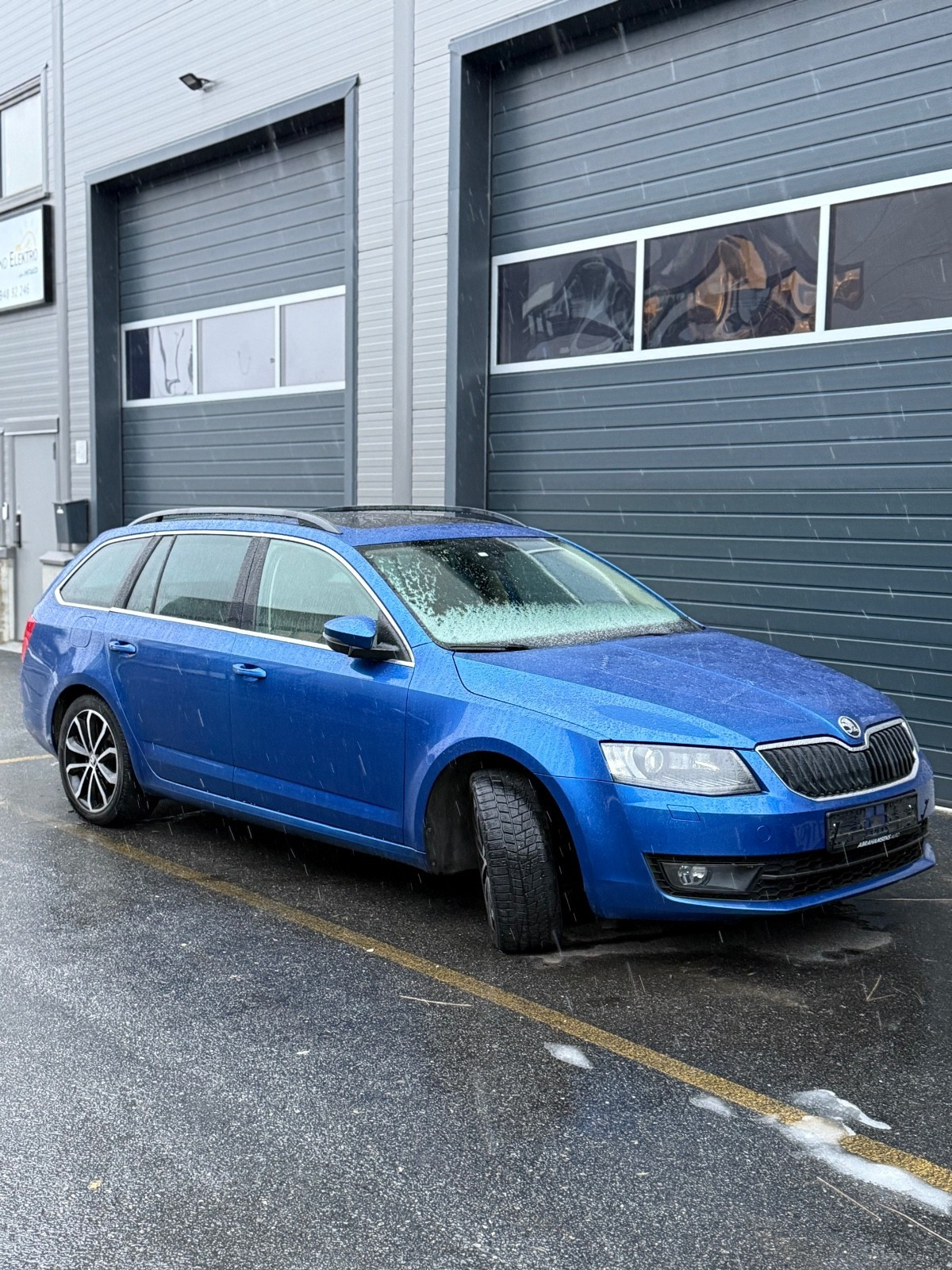 Skoda Octavia 1.8Bensin/180HK/4X4/AUT/EU2026/serivceH/Lav km/service 2