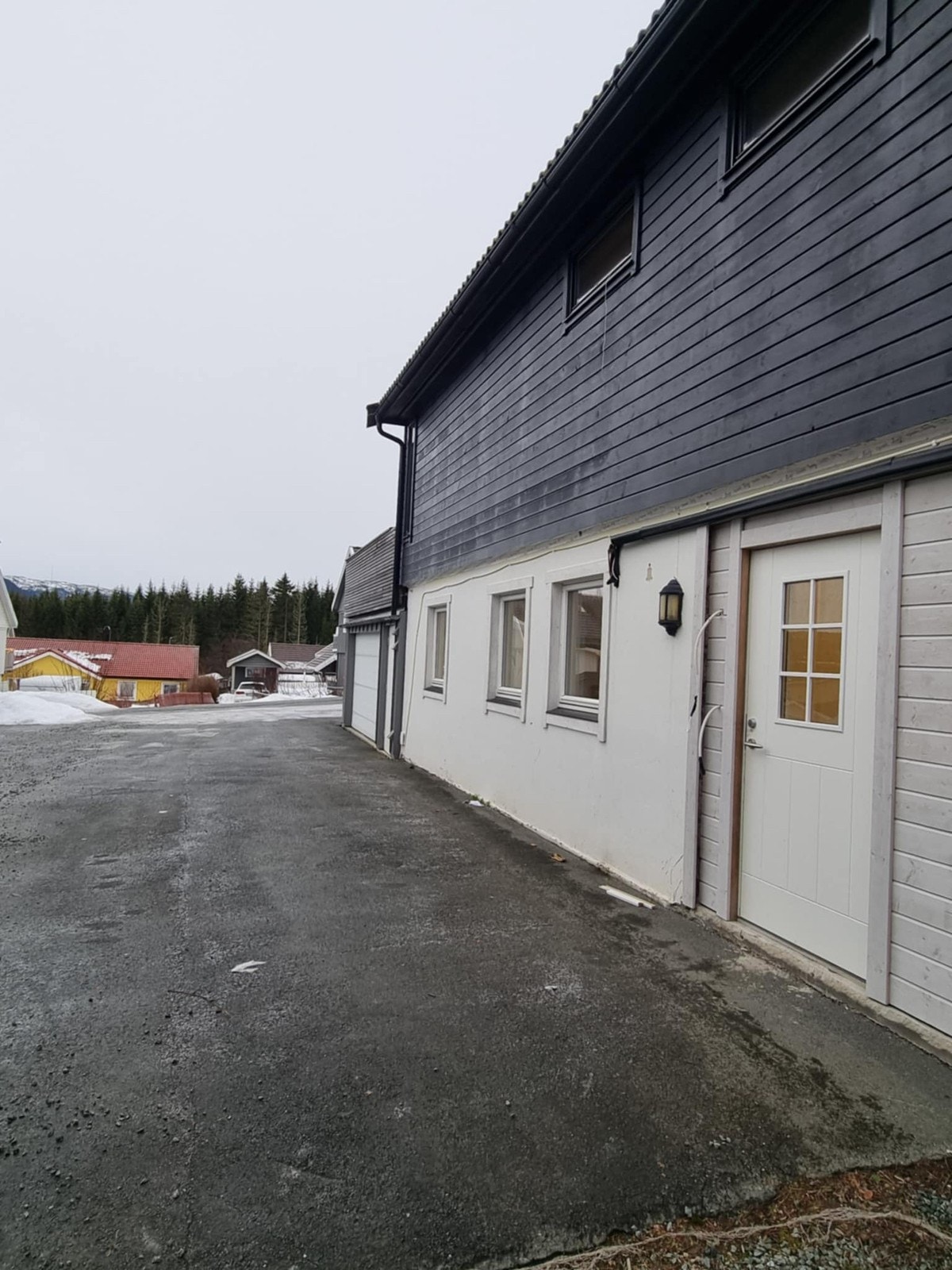 Egen inngang Galleribilde