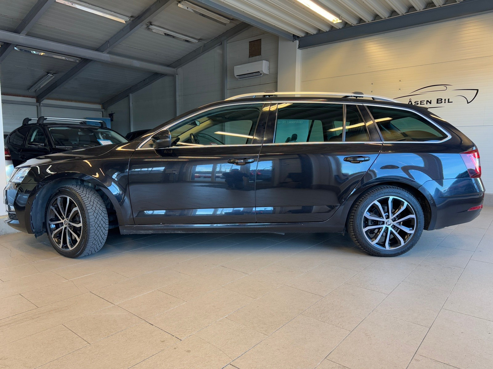 Skoda Octavia 1.8-TSI-179HK-DSG-4X4-LåK*ACC*KAM*CANTON*NAVI*WEBASTO+ 3