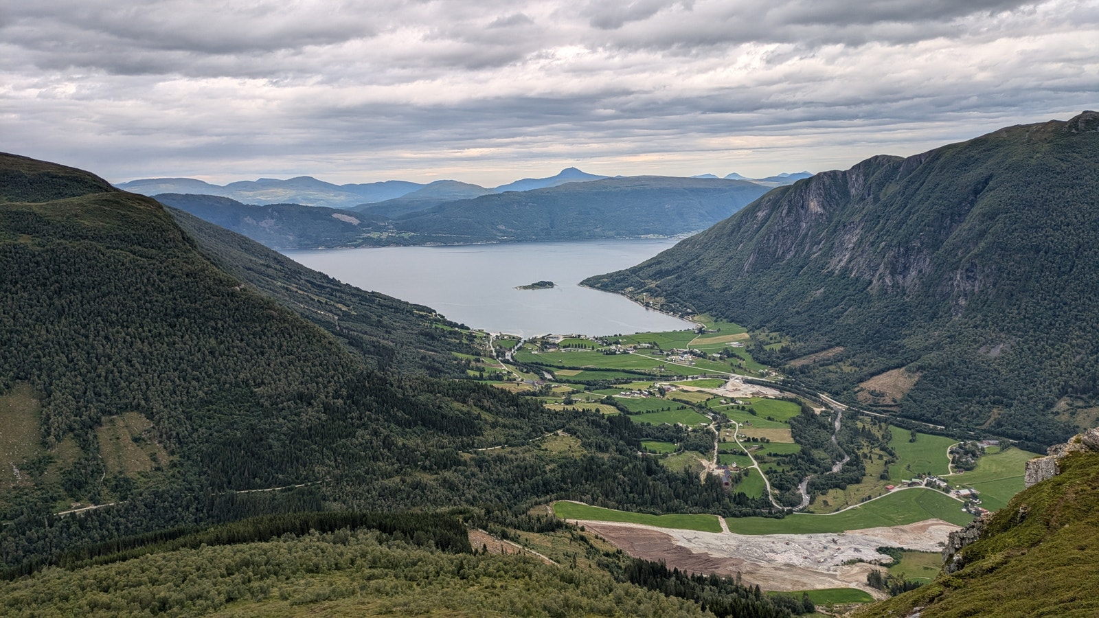 Utsikt til Vistdal Galleribilde