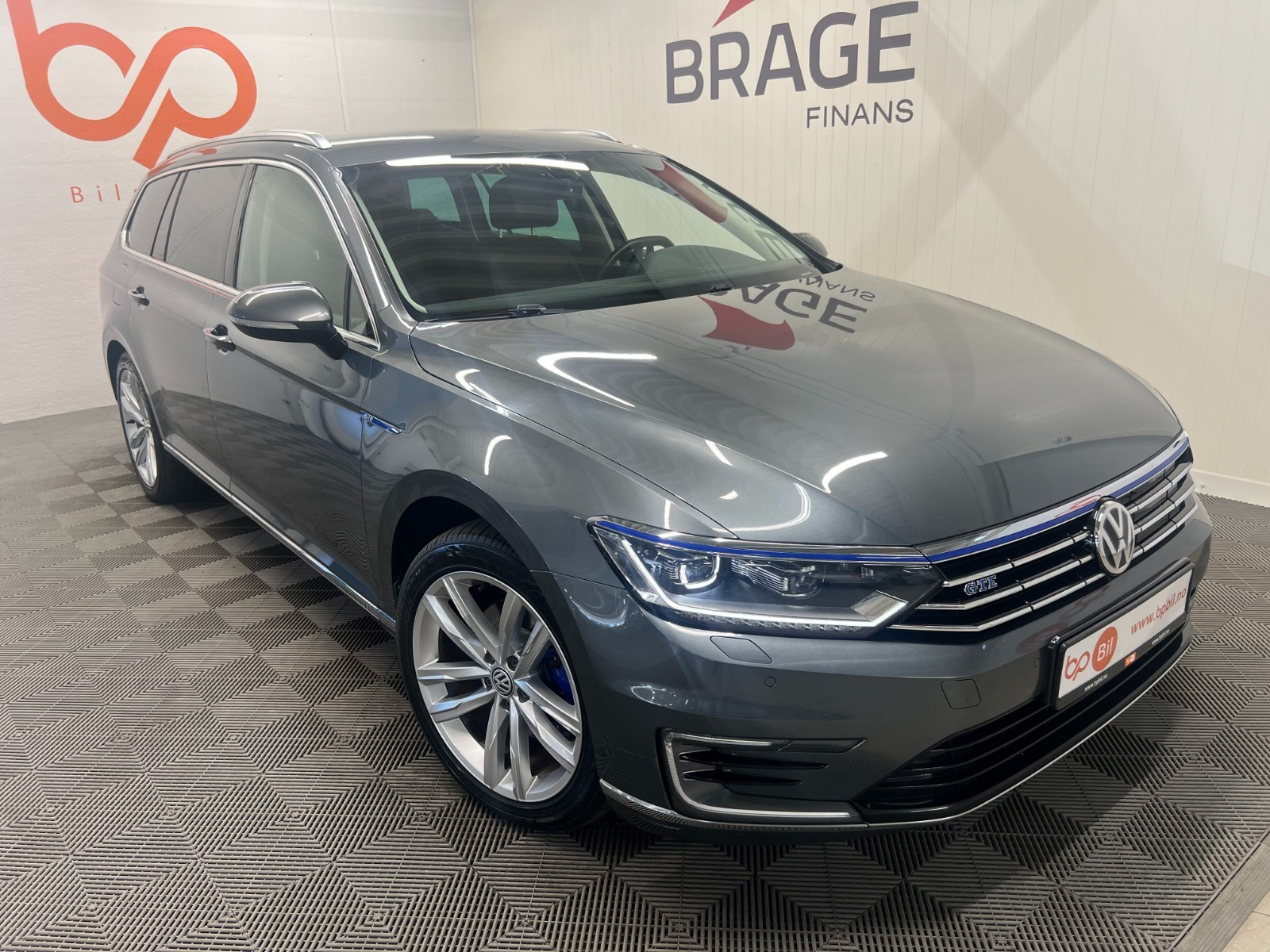 Volkswagen Passat GTE* WEBASTO* KROK* KAMERA* ACC* PDC* KEYLESS* 2