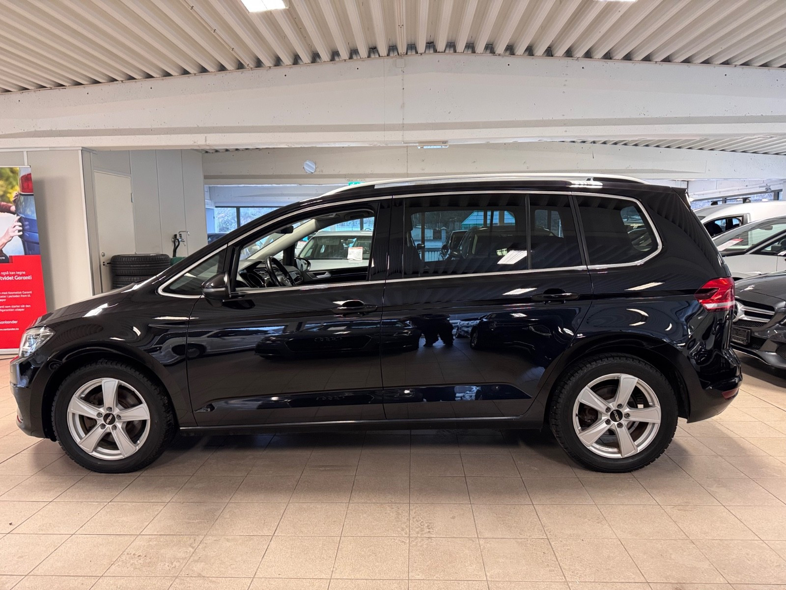 Volkswagen Touran 2.0TDI 150Hk DSG Highline Navi ACC R.Kamera DAB+ Krok 2