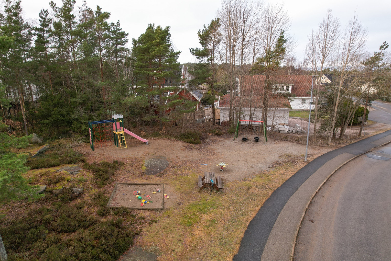 Nærområdet, ca 200 m fra tomta. Galleribilde