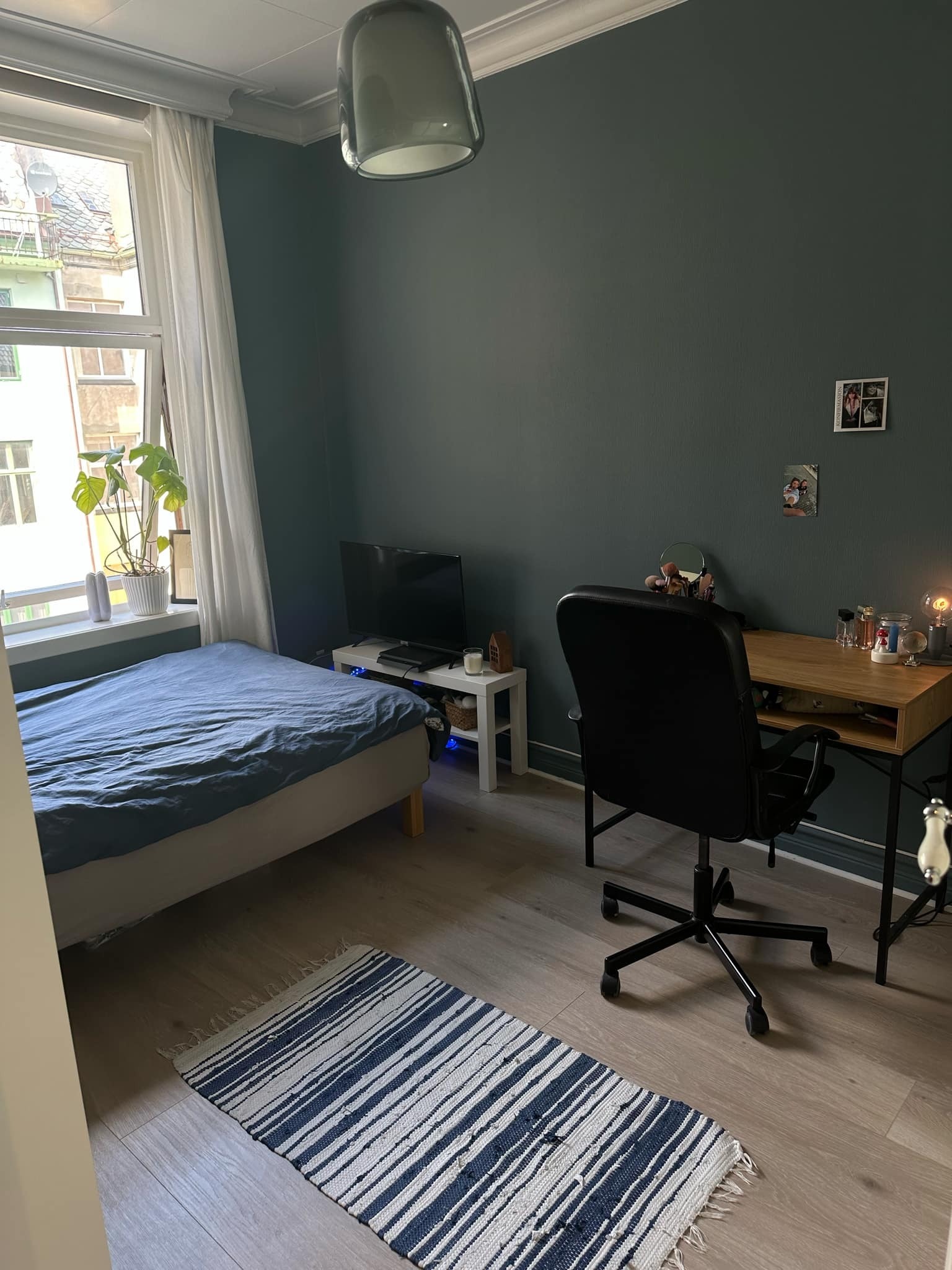 Soverom 3. Det følger med seng og klesskap. Galleribilde