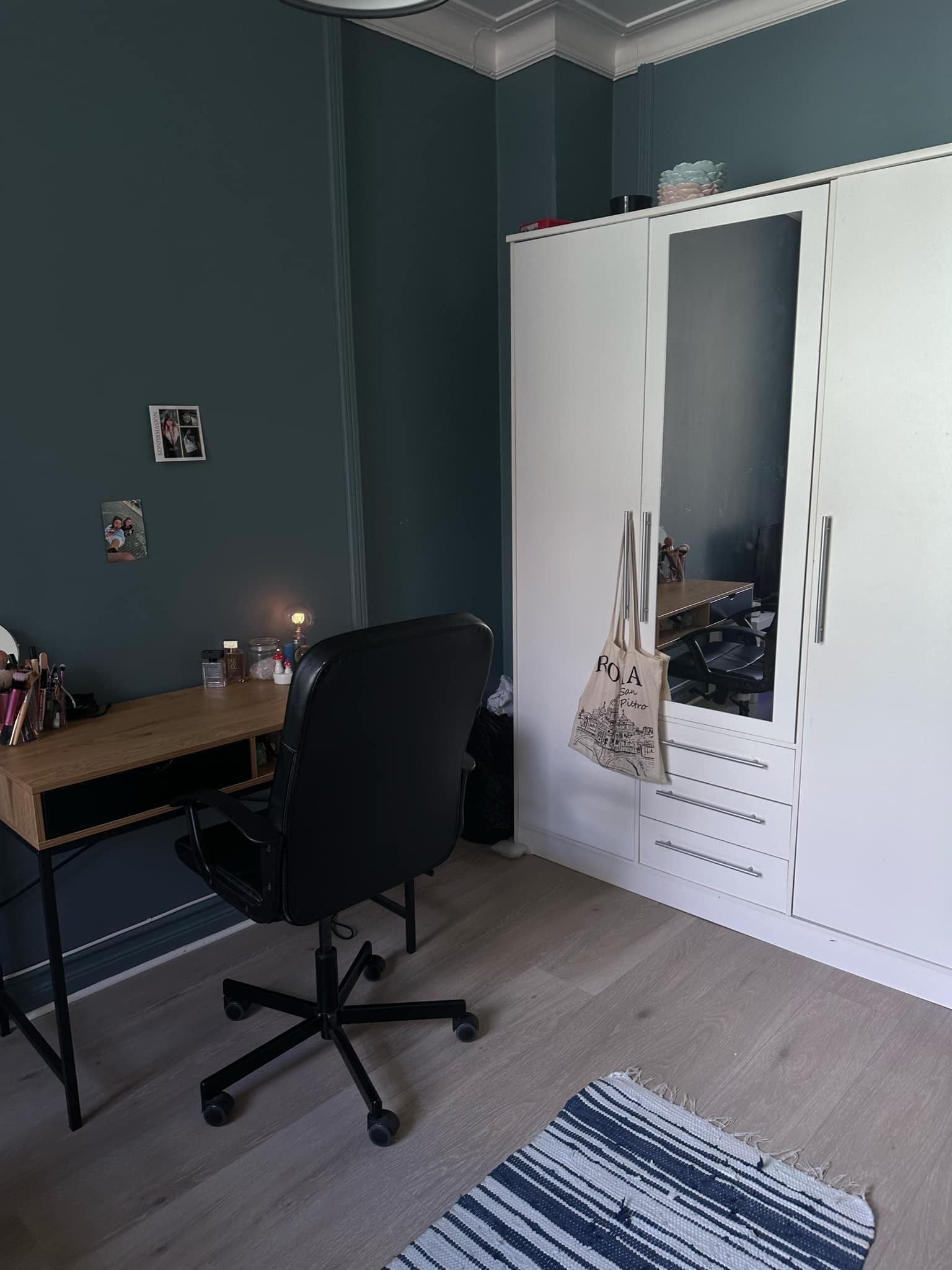 Soverom 3. Rommet har romsleg klesskap. Galleribilde