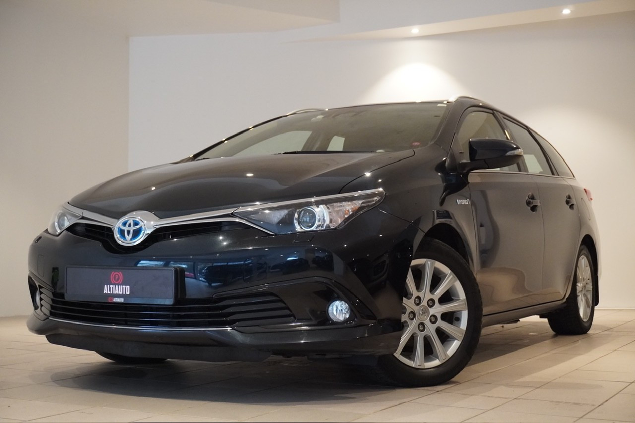 Toyota Auris TOURING SPORTS HYBRID 1.8| NAVI| CC| DAB| R.KAM| LAV KM 2