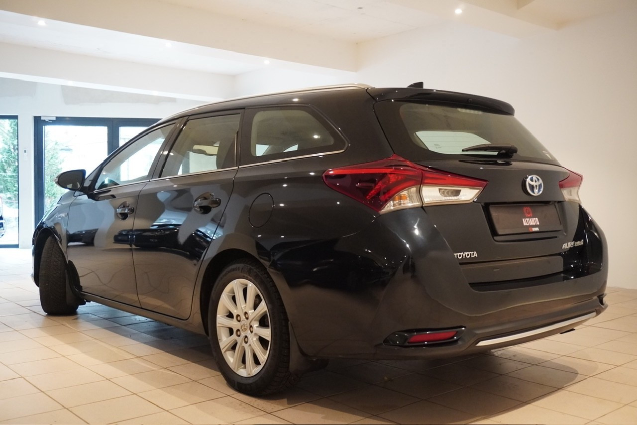 Toyota Auris TOURING SPORTS HYBRID 1.8| NAVI| CC| DAB| R.KAM| LAV KM 3