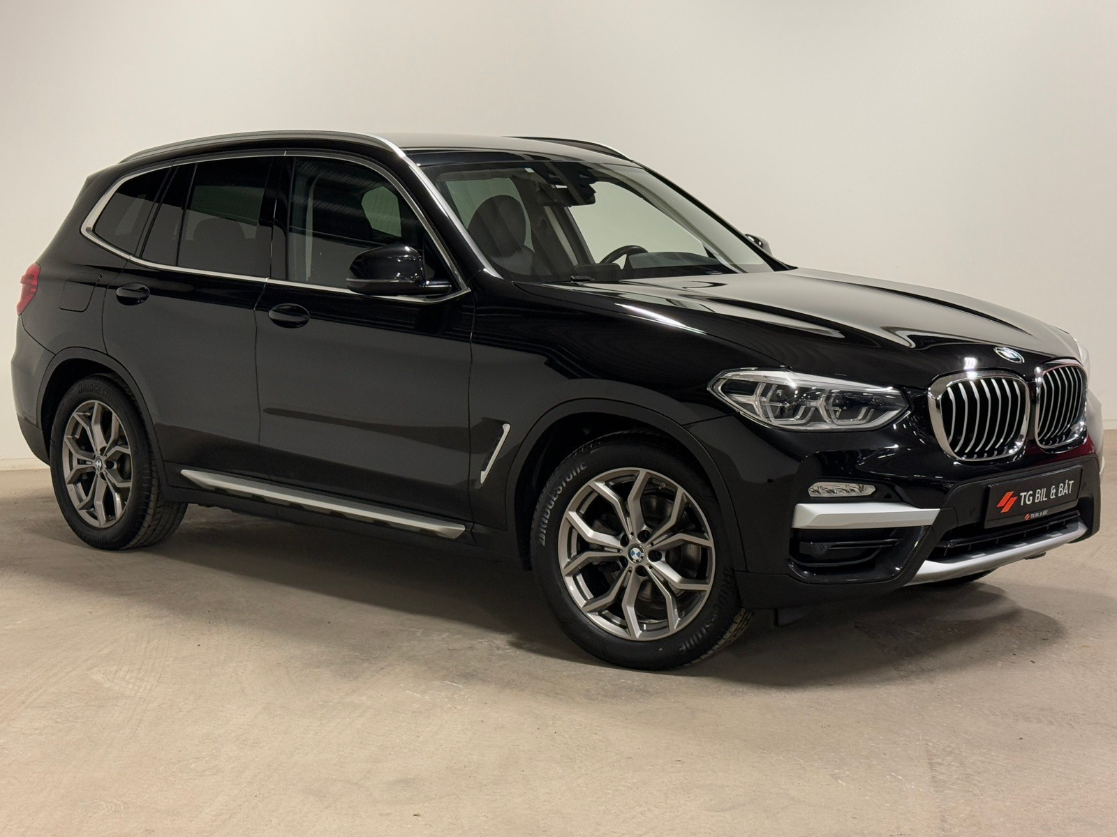 BMW X3 xDrive20d 190HK X-Line - A.LED/WEBASTO/NAVI/D.KEY/KROK 3