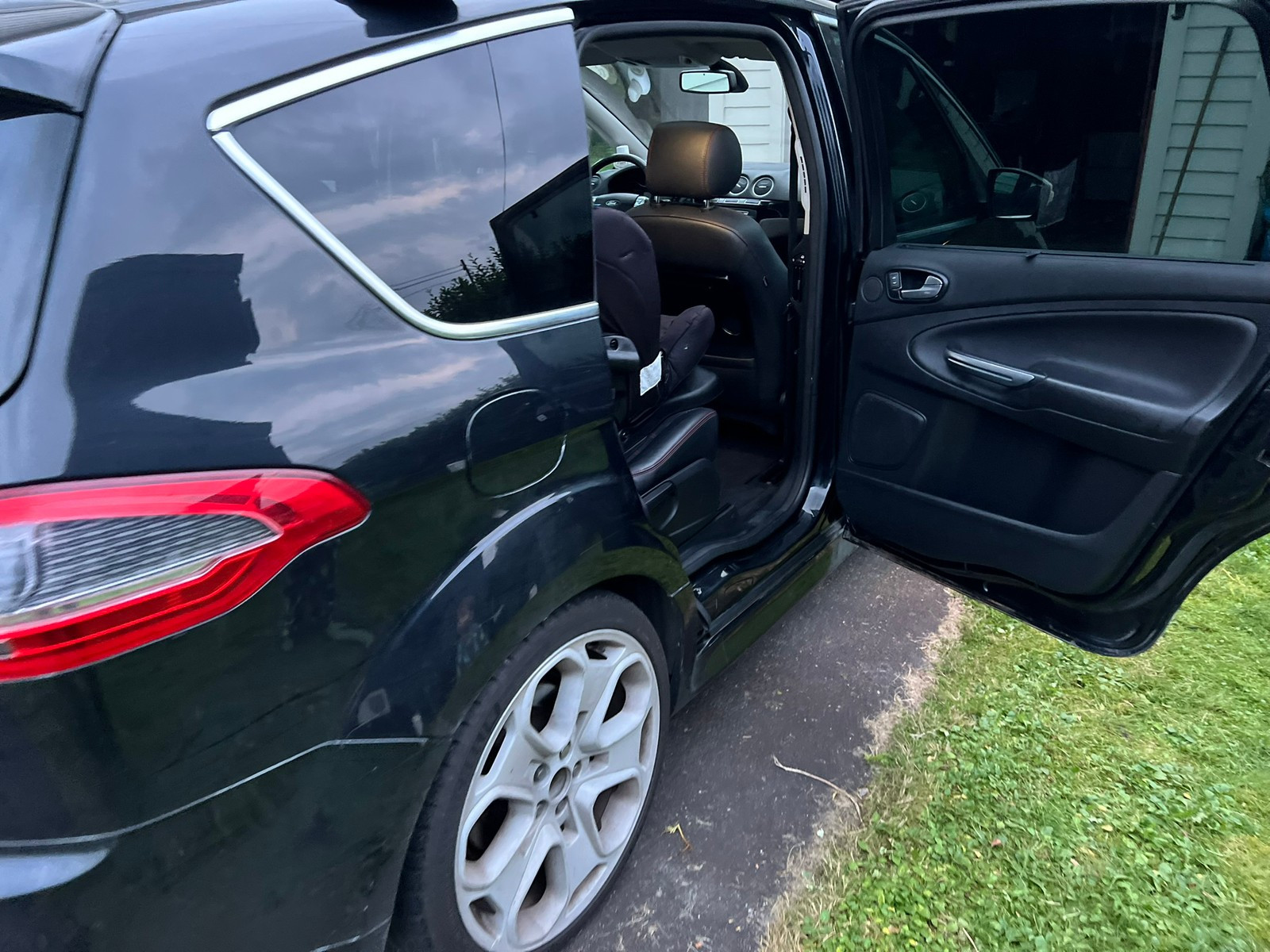 Ford S-MAX S-MAX 2.0-140 D 3