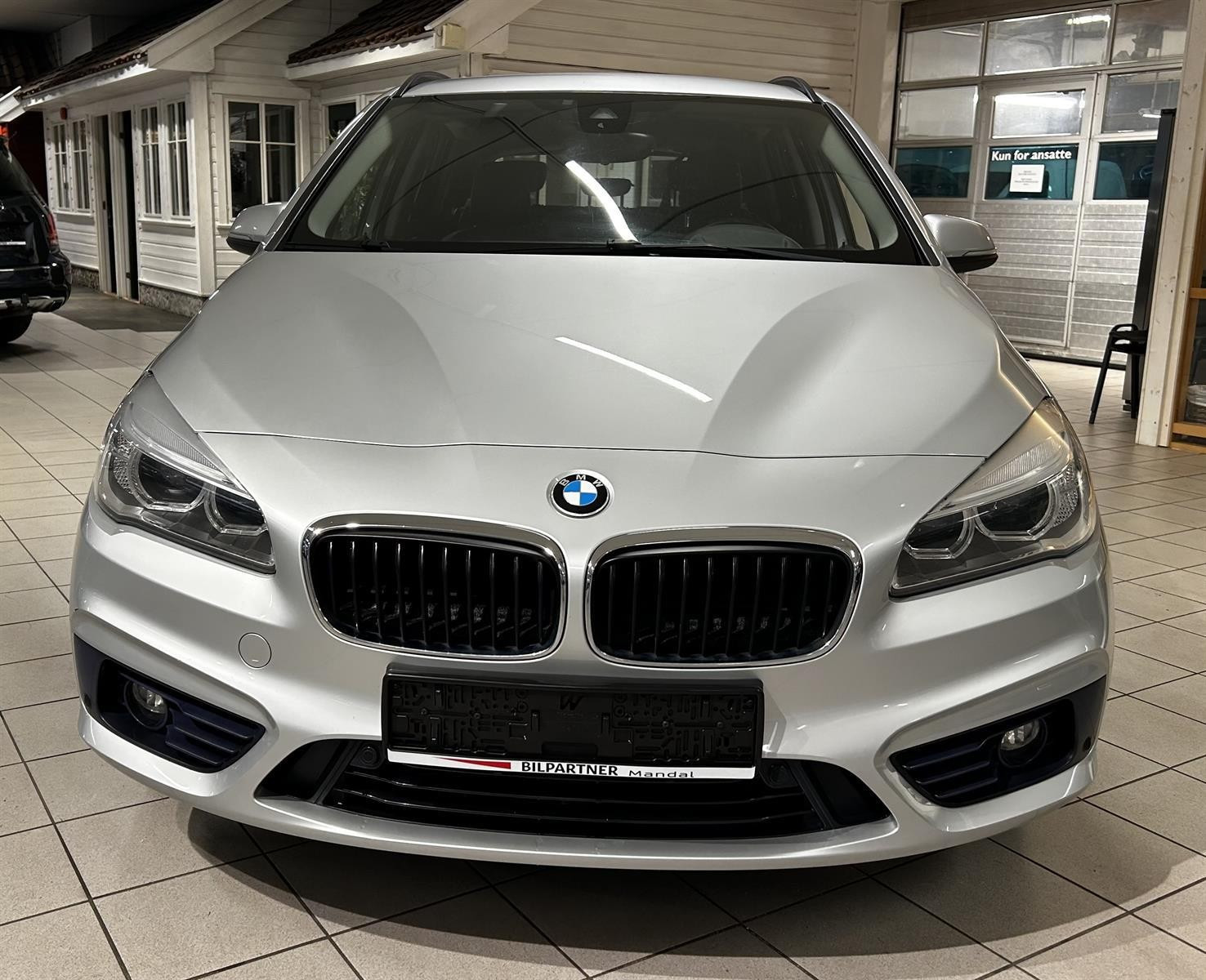 BMW 2-serie 225XE IPERFORMANCE 4X4/Automat/Kamera/DAB/Navi/Skinn 2