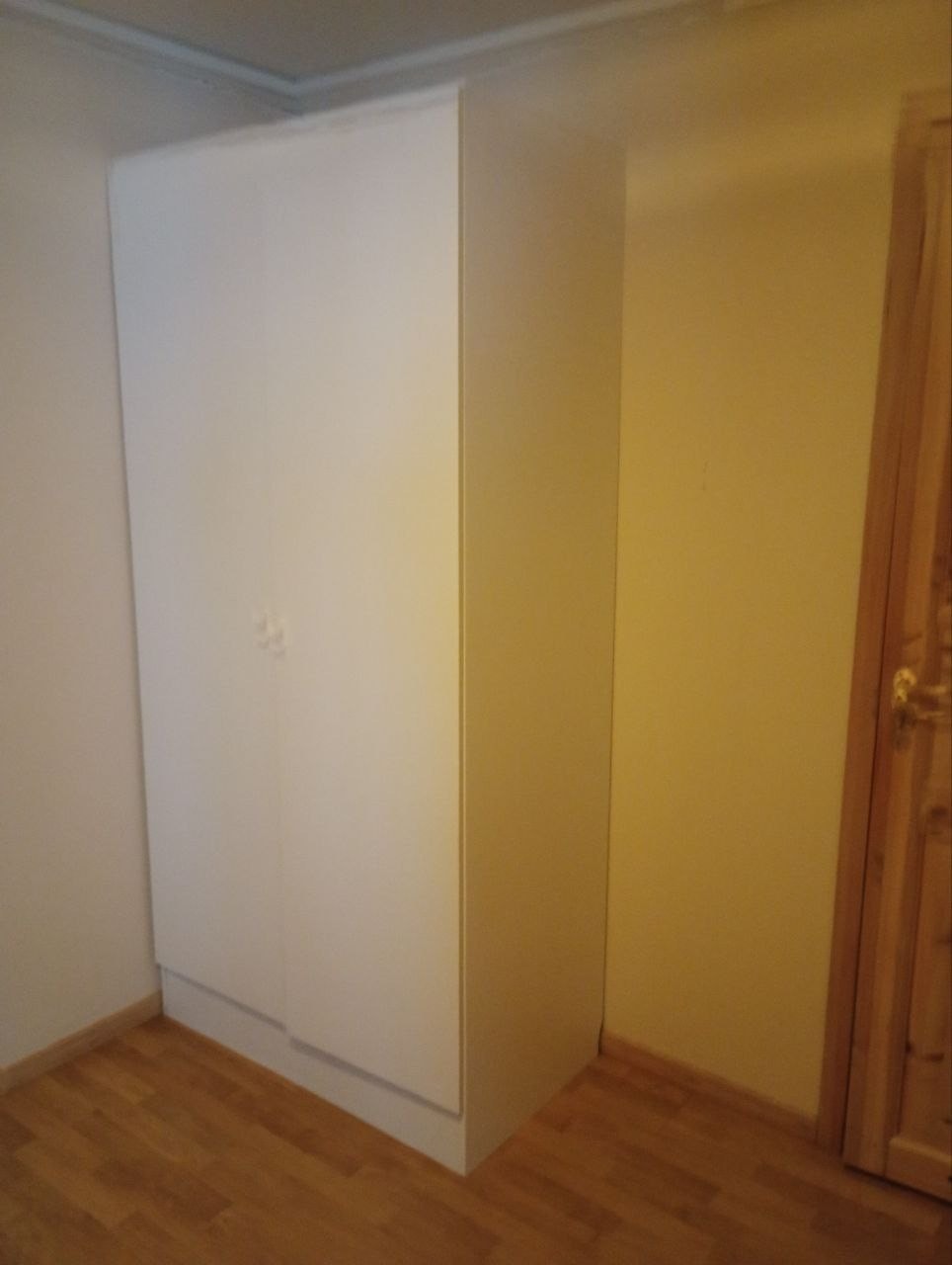 klesskap 2 på soverom Galleribilde