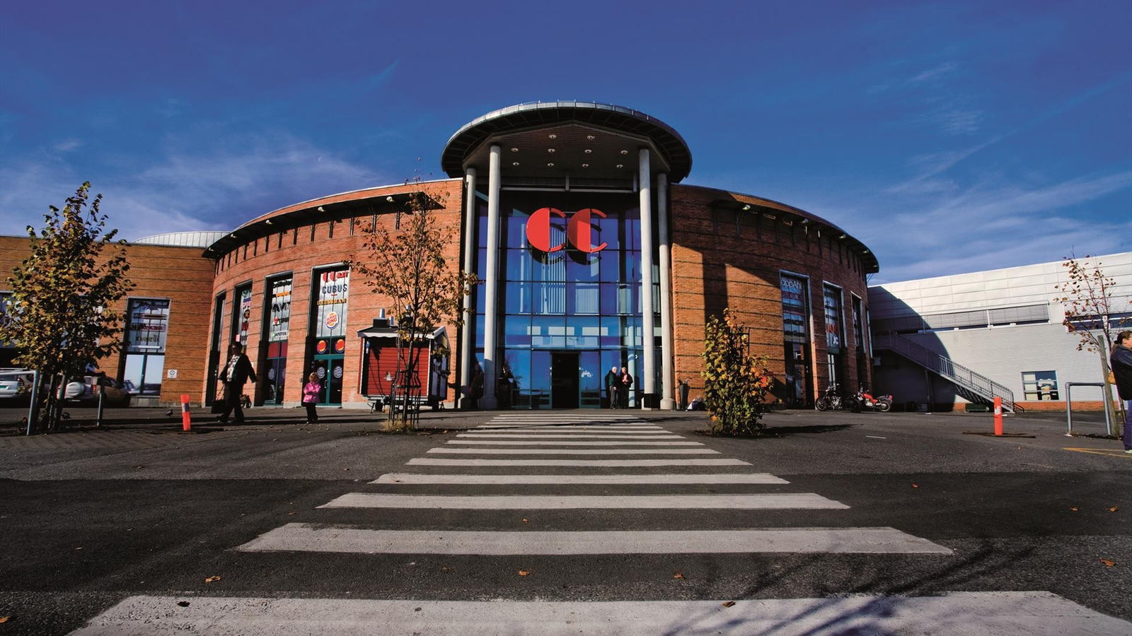 Det er kort veg til CC Gjøvik Galleribilde