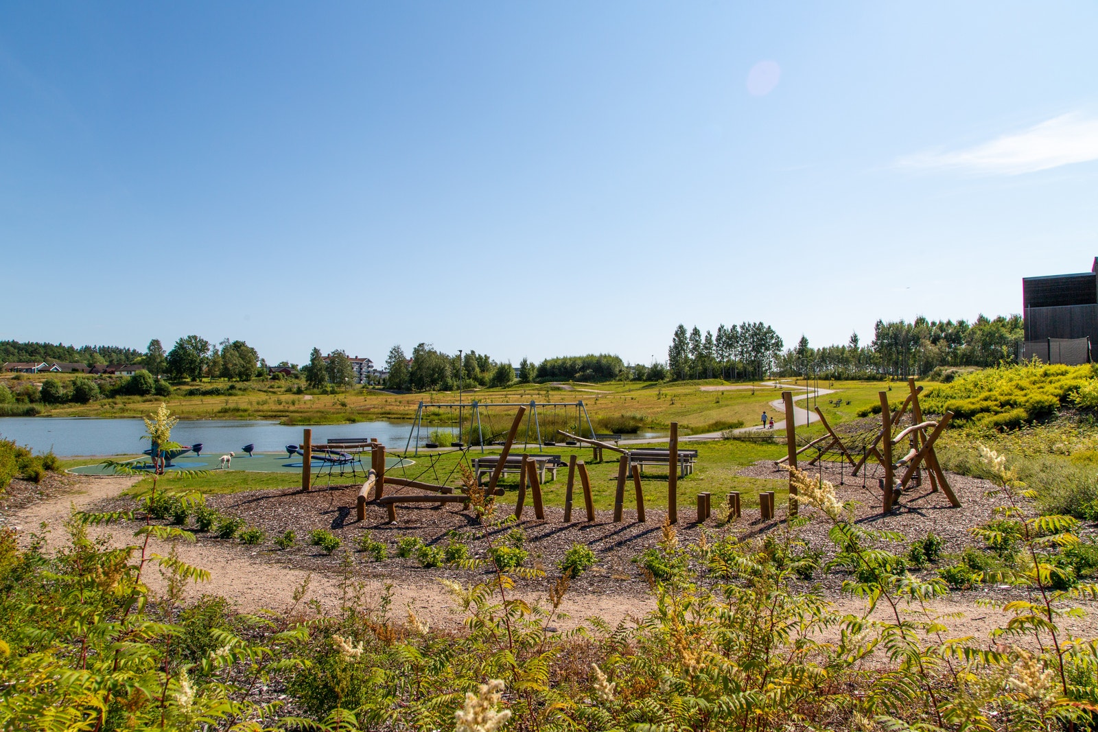 Parken byr på store friområder og store lekeplasser Galleribilde