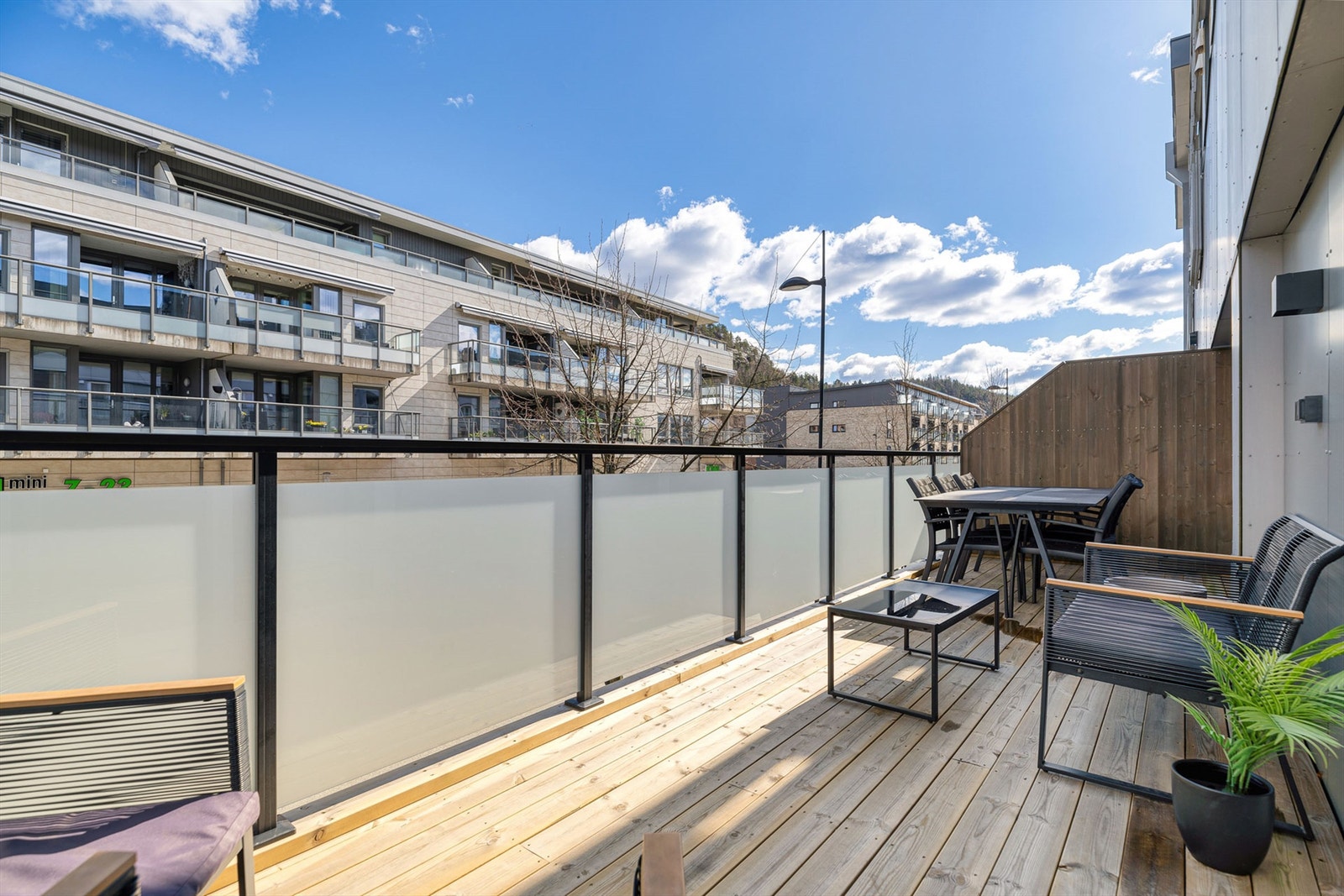 32terrasse.jpg Galleribilde