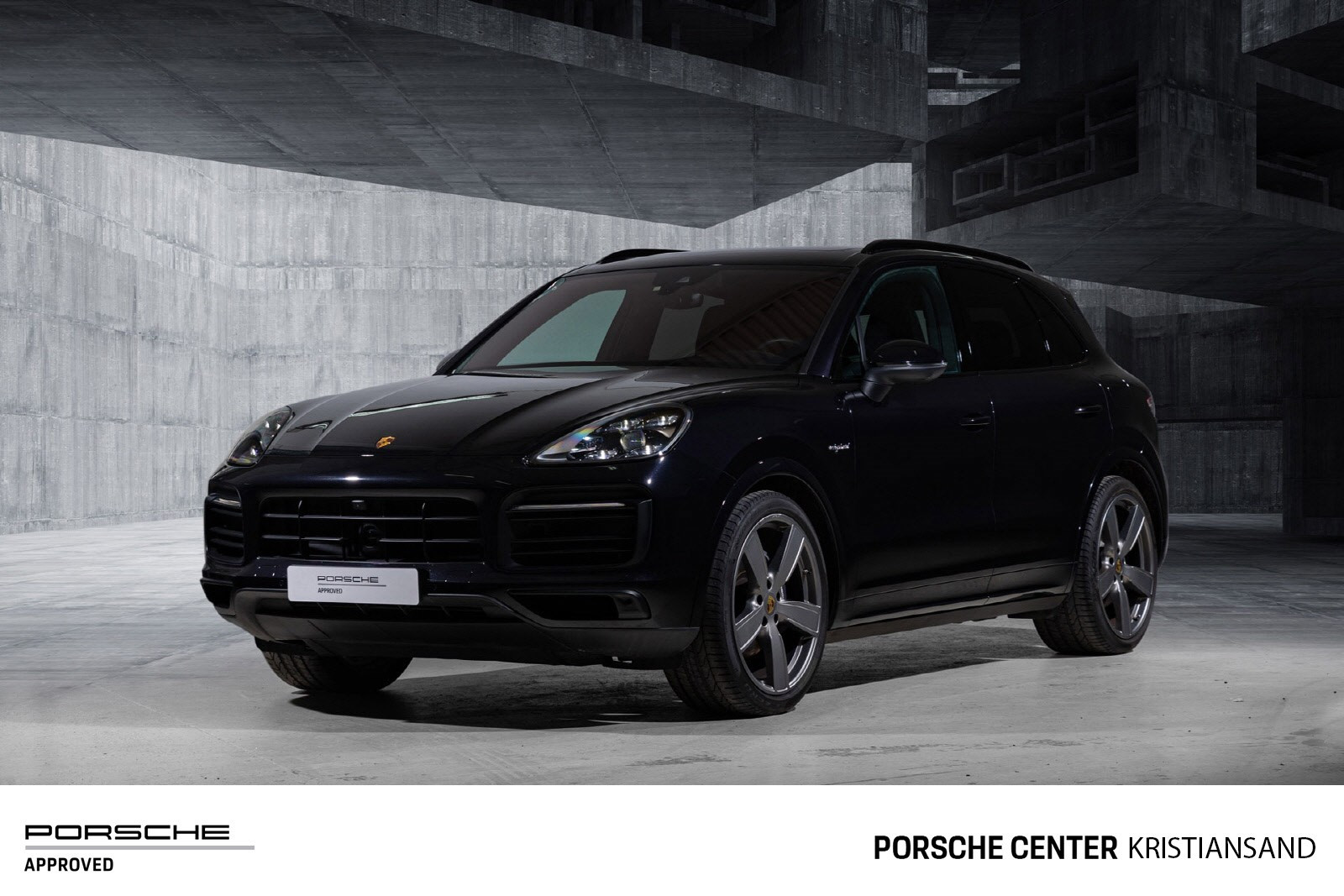 Porsche Cayenne E-Hybrid SPORTSEKSOS/SP.FRONT/PDCC/22"/NIGHTVIEW/HUD ++
