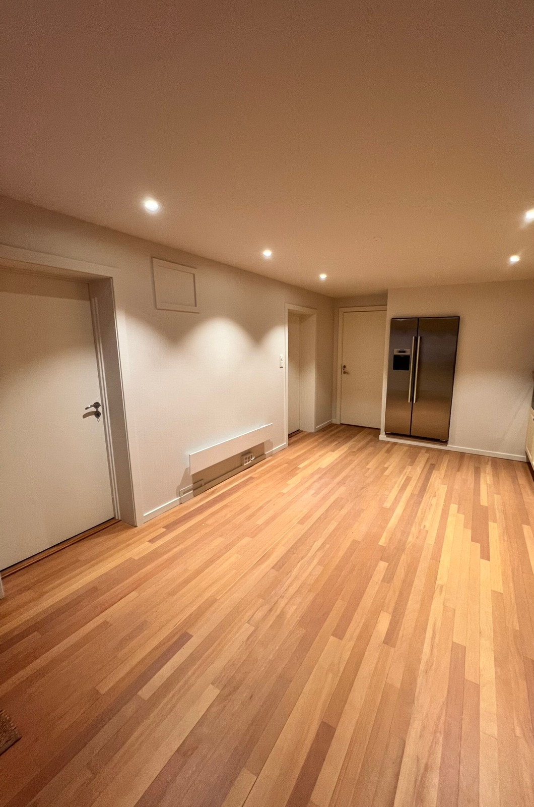 Lys og romslig stue Galleribilde