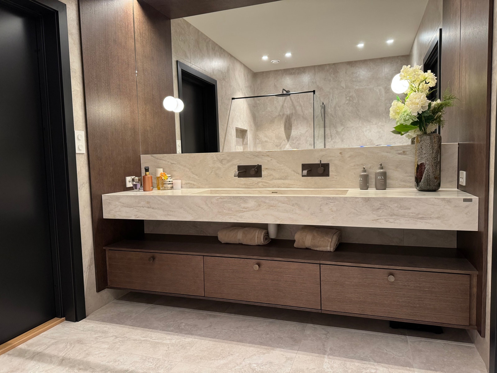 Bad 1 etc Galleribilde