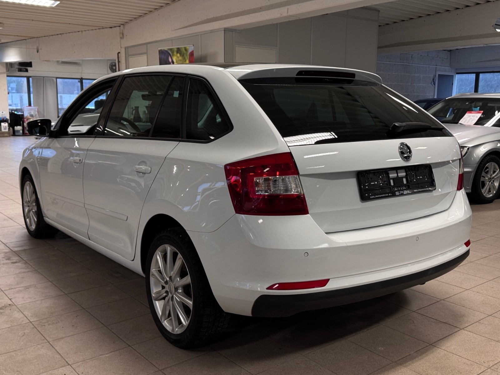 Skoda Rapid 1.2 TSI 90Hk DSG Style Cruise DAB+ Panorama NYEU! 3