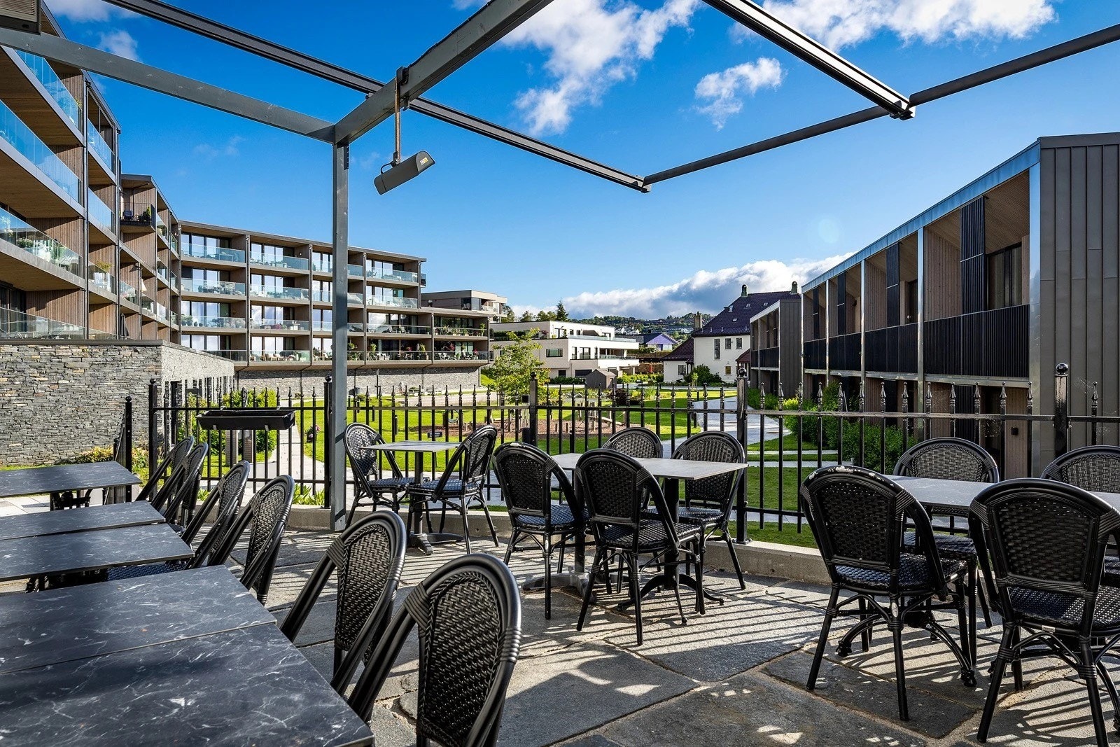 Kanskje en matbit på uteserveringen etter jobb? Galleribilde