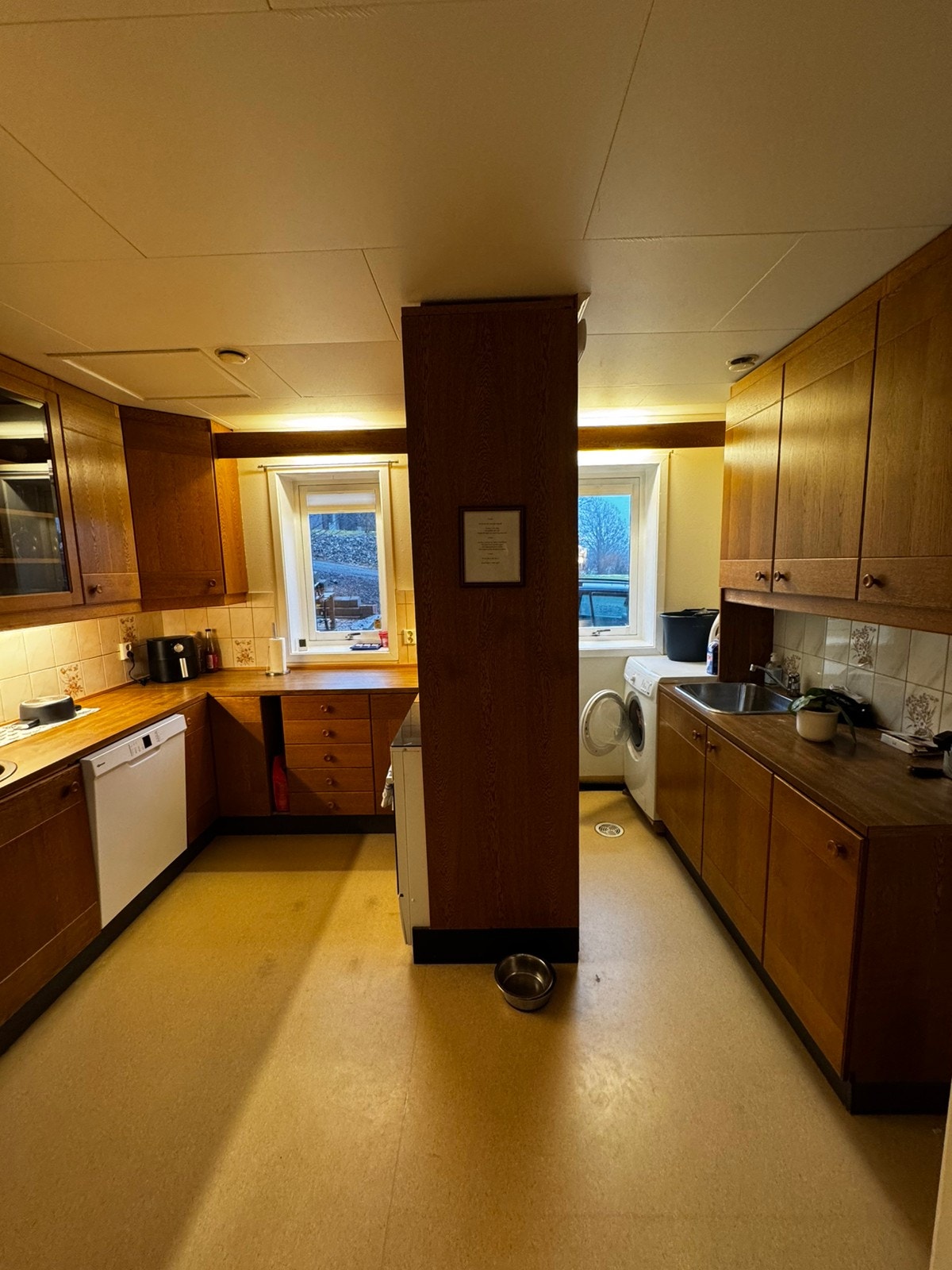 Kjøkken og «vaskerom» Galleribilde